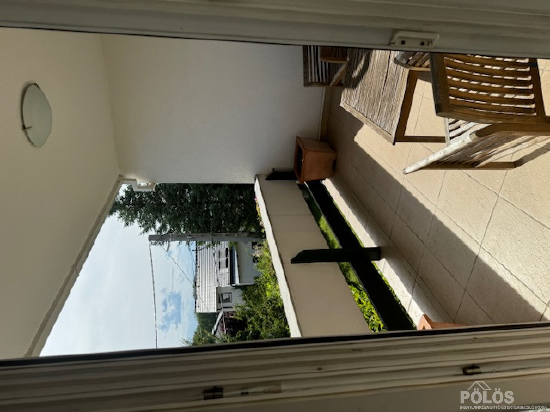 Belvároshoz közel hangulatos kertkapcsolatos sorház eladó