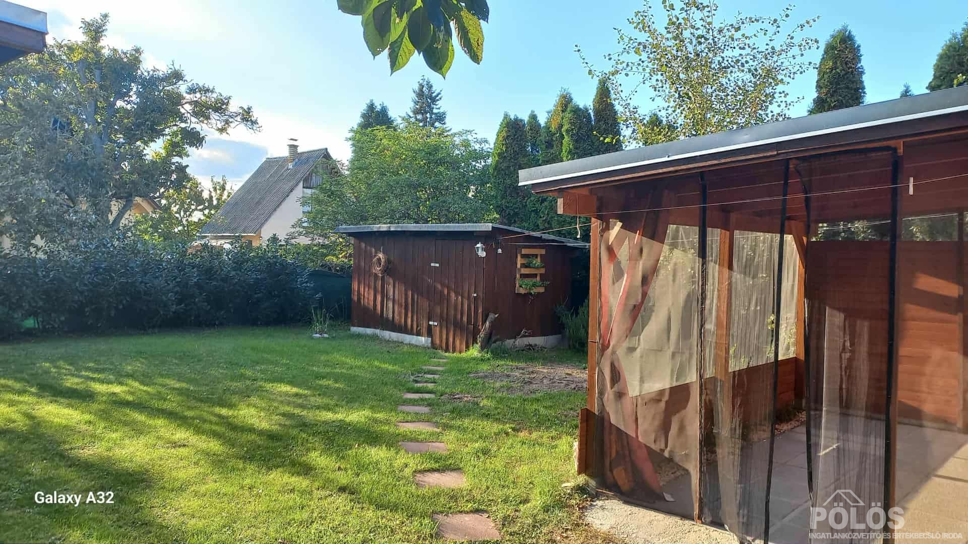 Hegykői strand közelében hangulatos nyaraló eladó