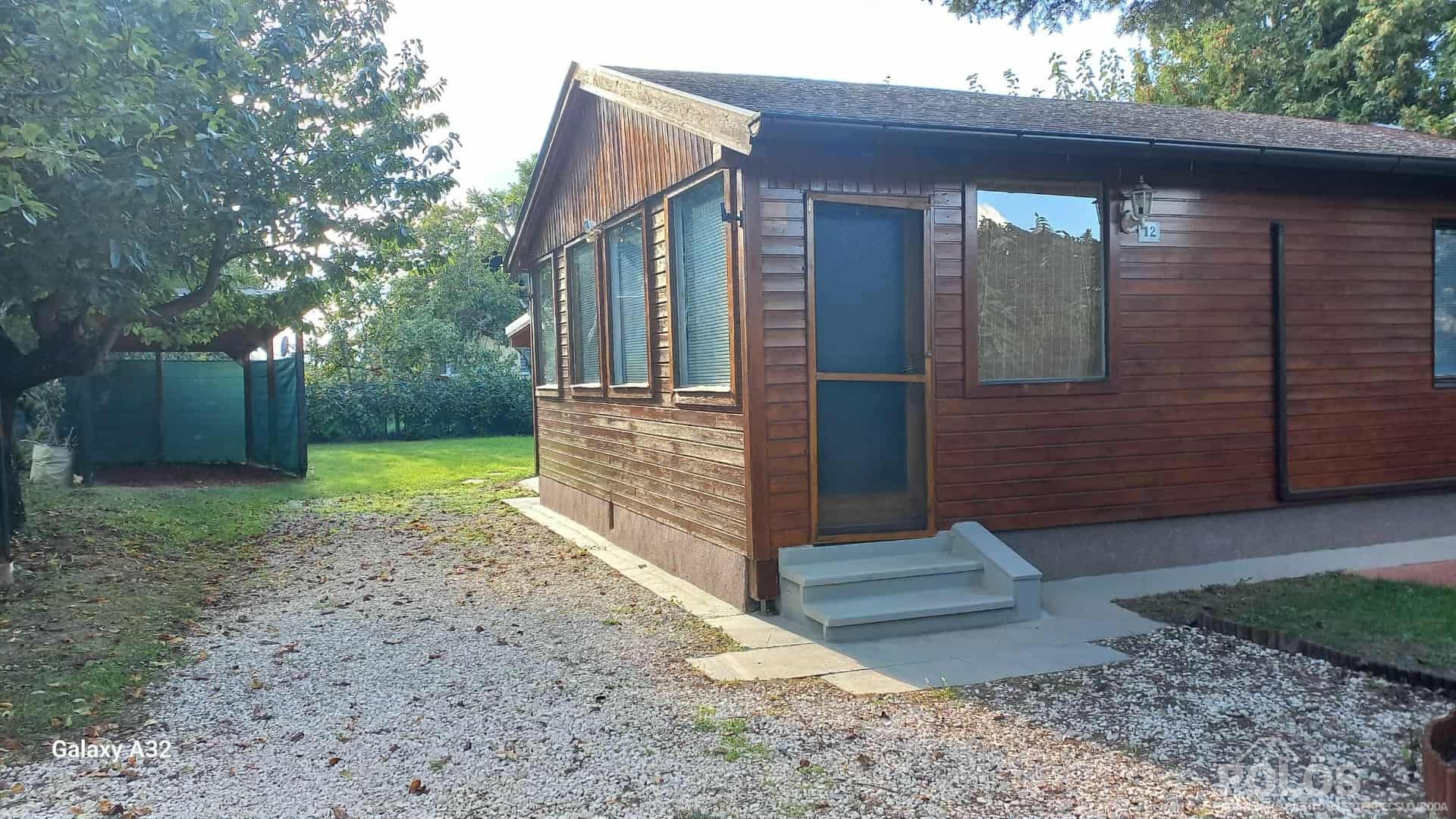 Hegykői strand közelében hangulatos nyaraló eladó