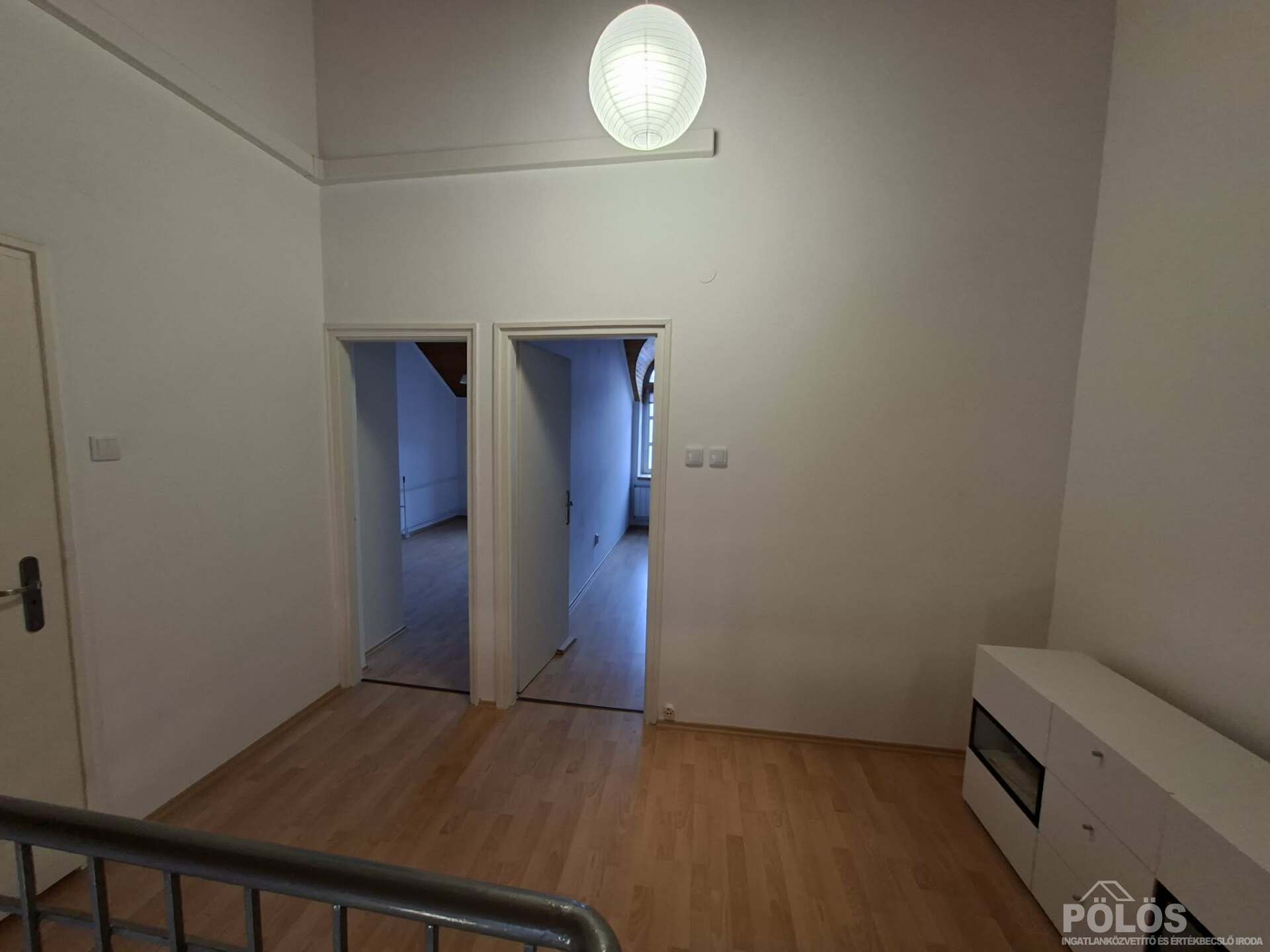 Sopronban belvárosban különleges,galériás lakás eladó