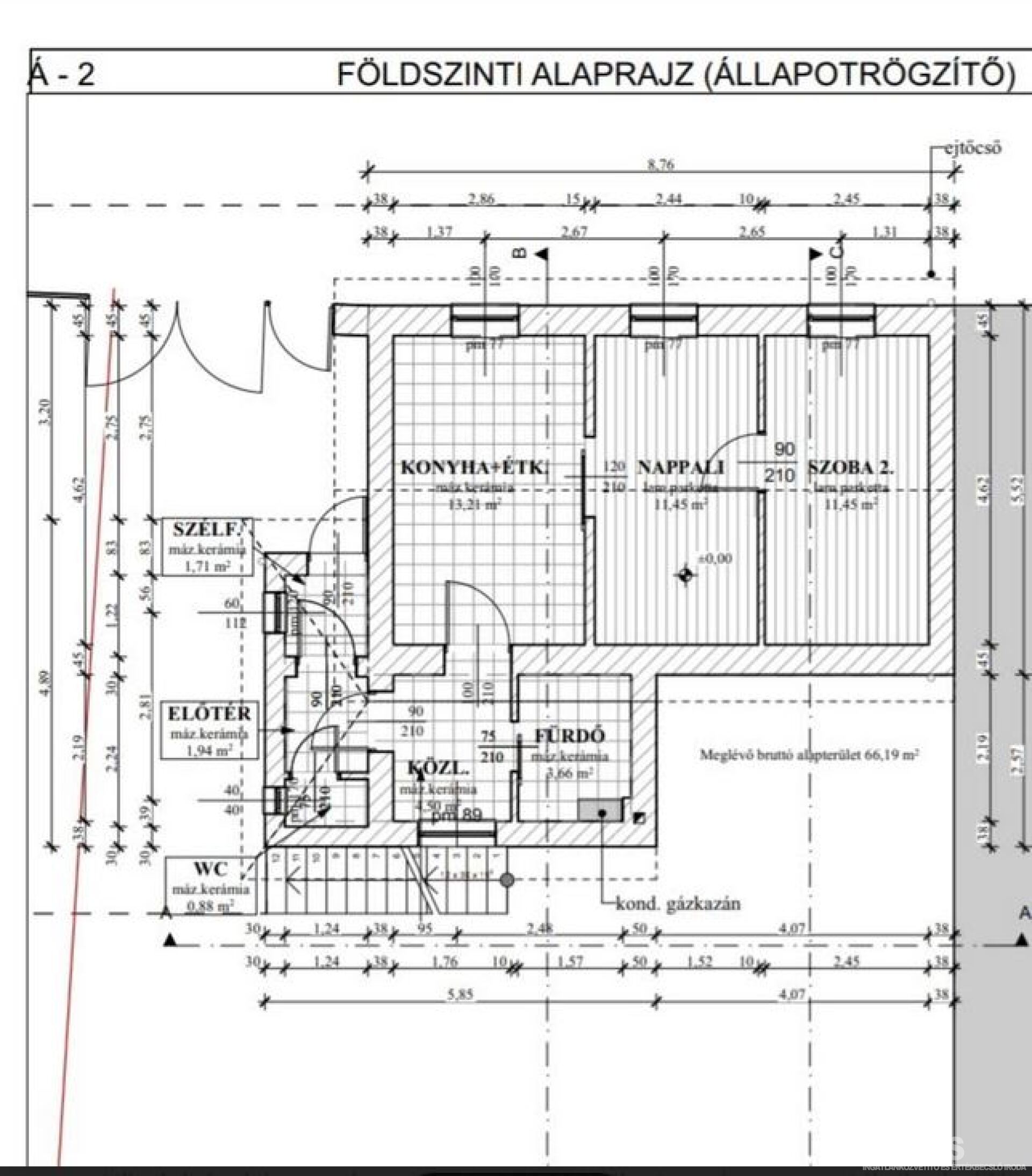 Kurucdombon csendes helyen hangulatos házikó eladó