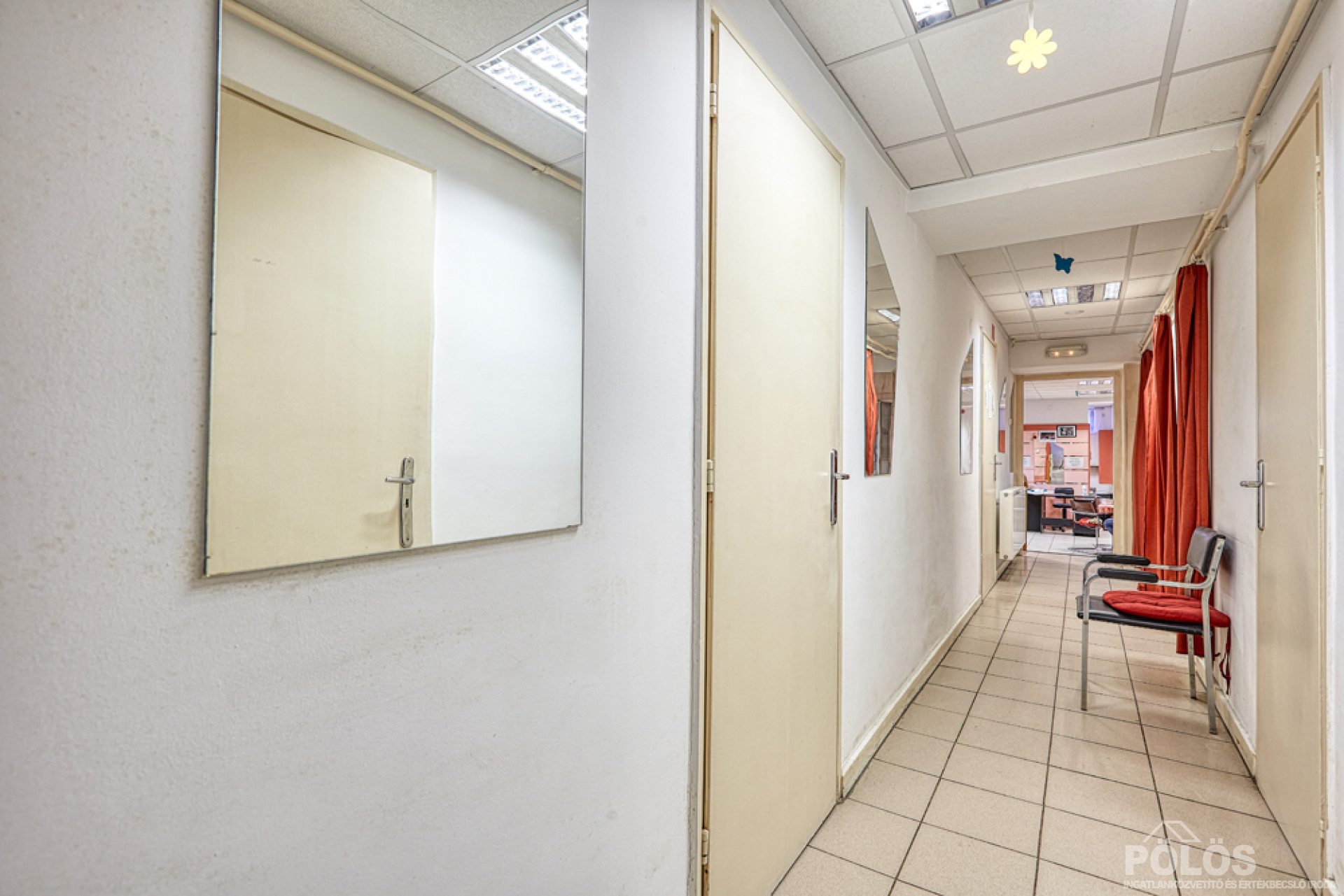 Lővérekben vállalkozás kialakítására alkalmas épület eladó