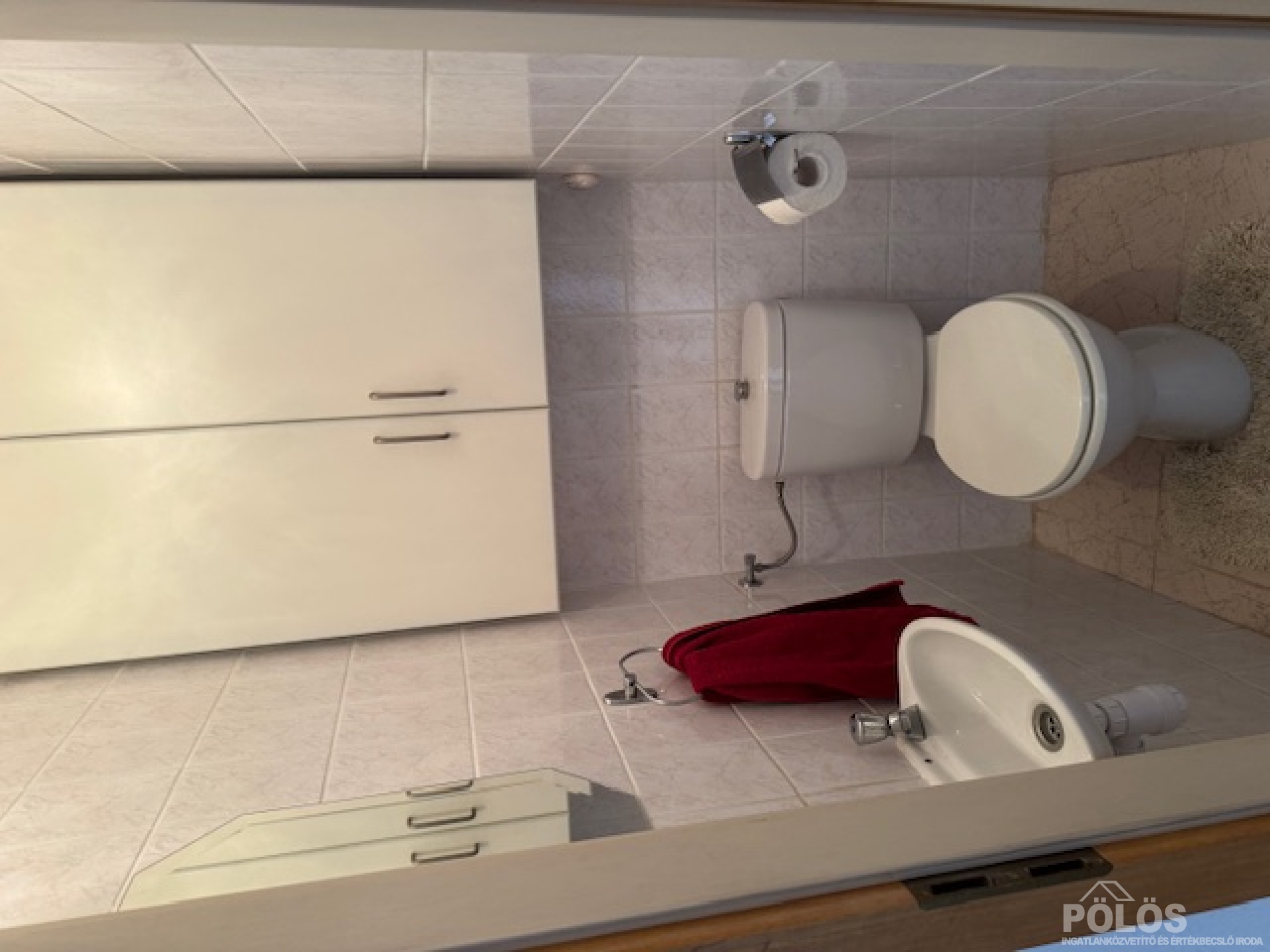 Belvároshoz közel hangulatos kertkapcsolatos sorház eladó