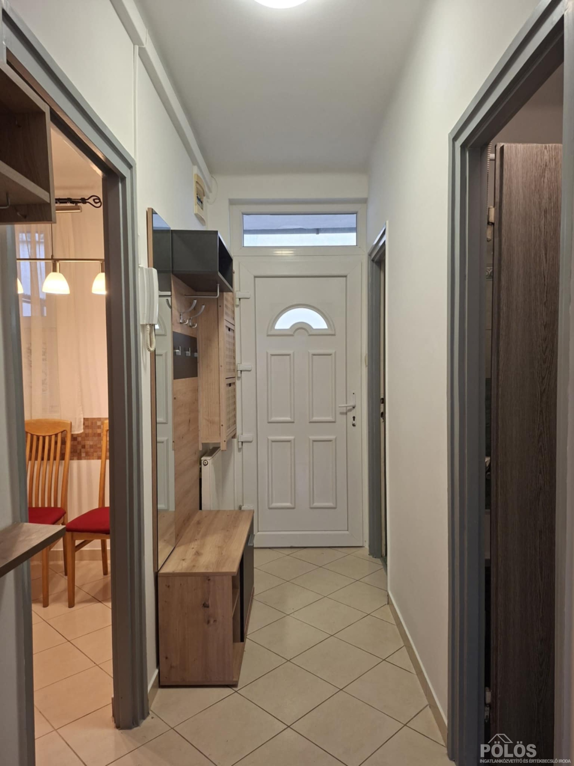 Állomás közelében 2 szobás lakás kiadó