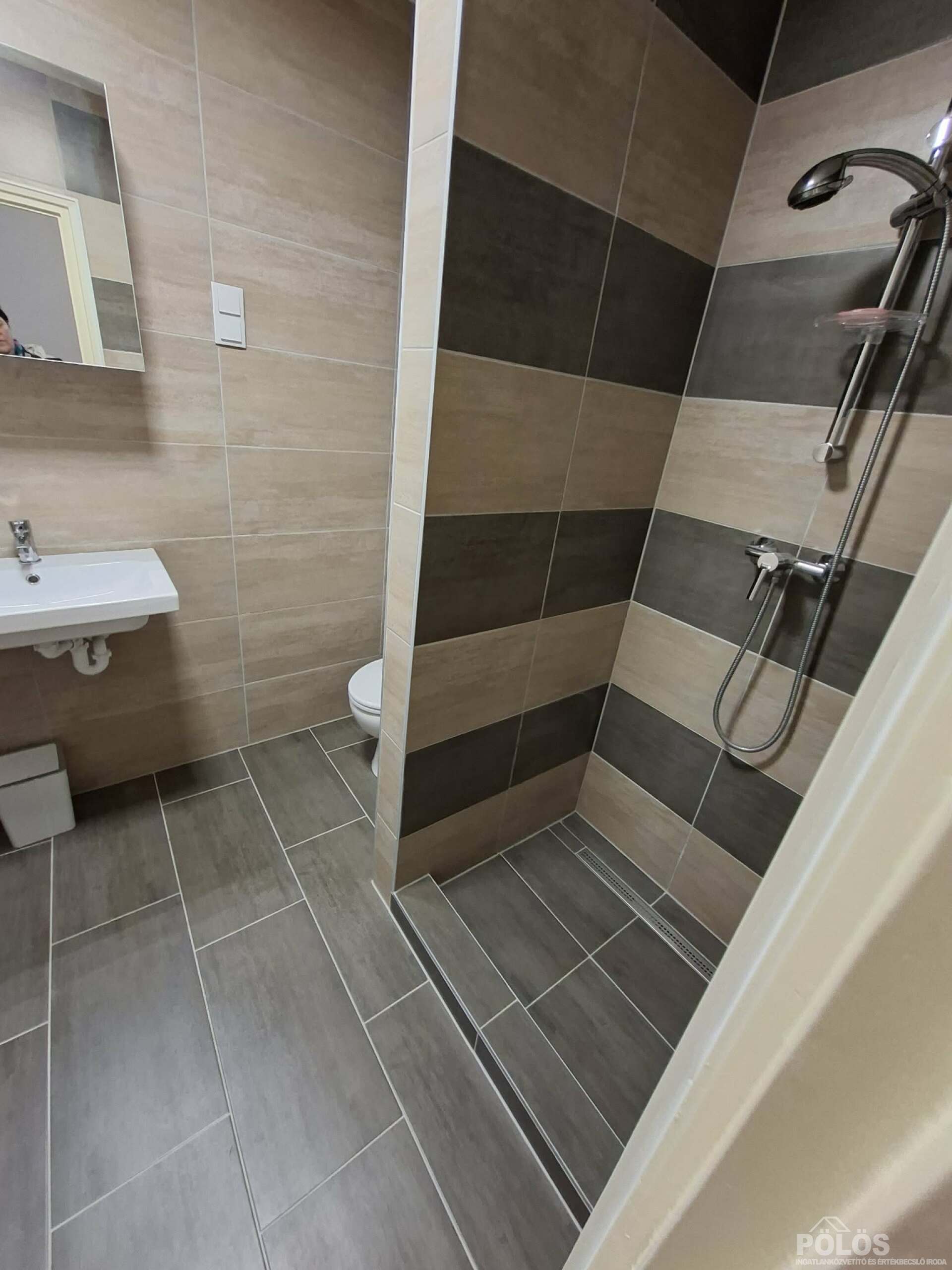 Sopronban belvárosban különleges,galériás lakás eladó