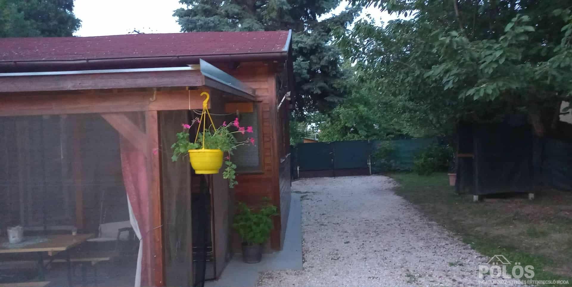 Hegykői strand közelében hangulatos nyaraló eladó