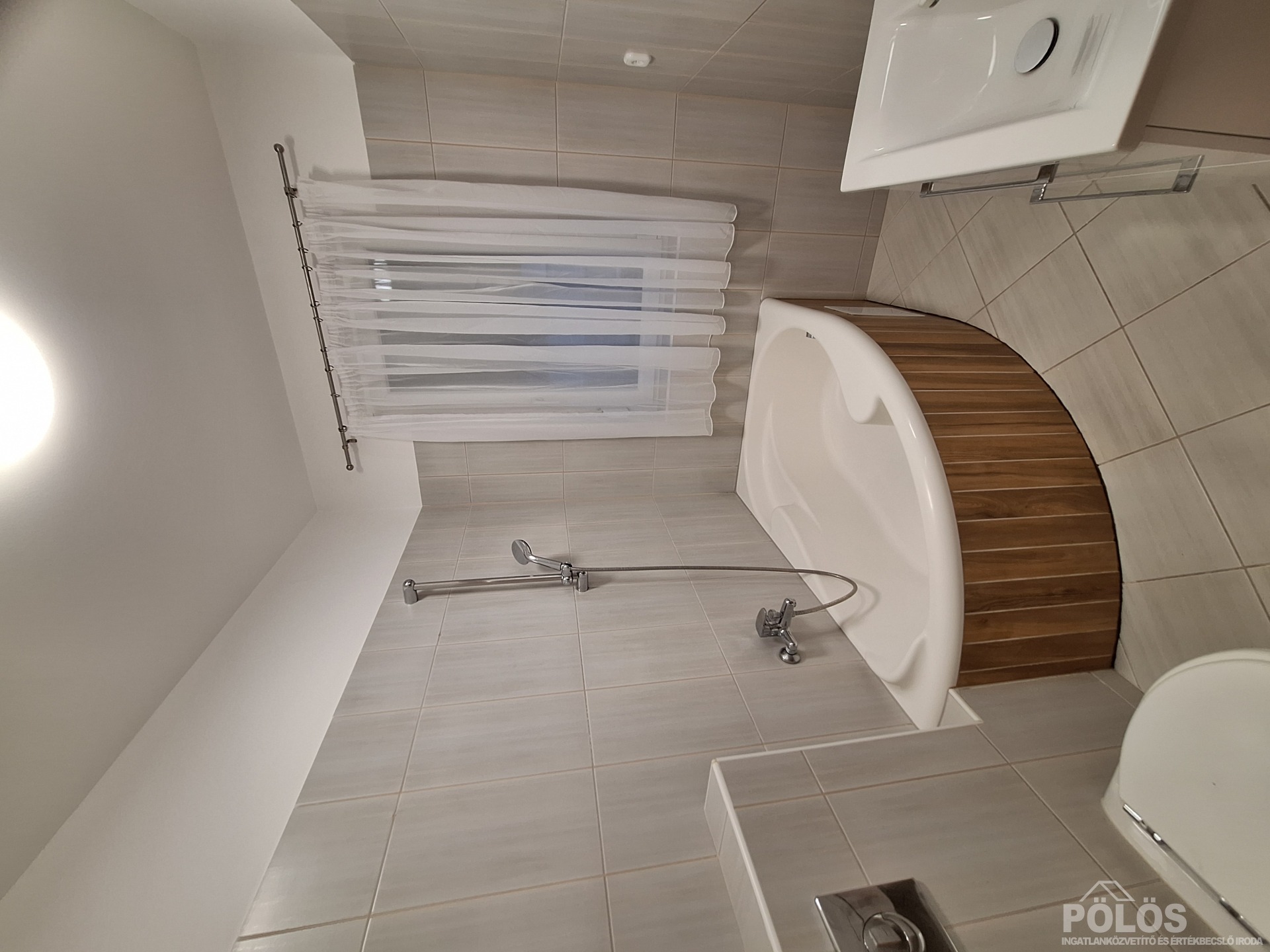 Brandmajorban csodálatos környezetben I.em 59 m2-es erkélyes lakás kiadó