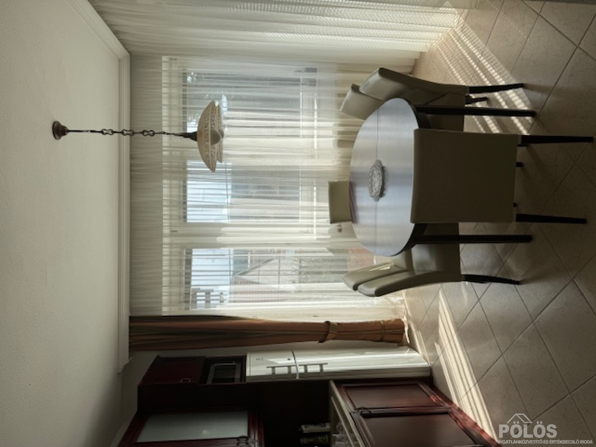 Belvároshoz közel hangulatos kertkapcsolatos sorház eladó