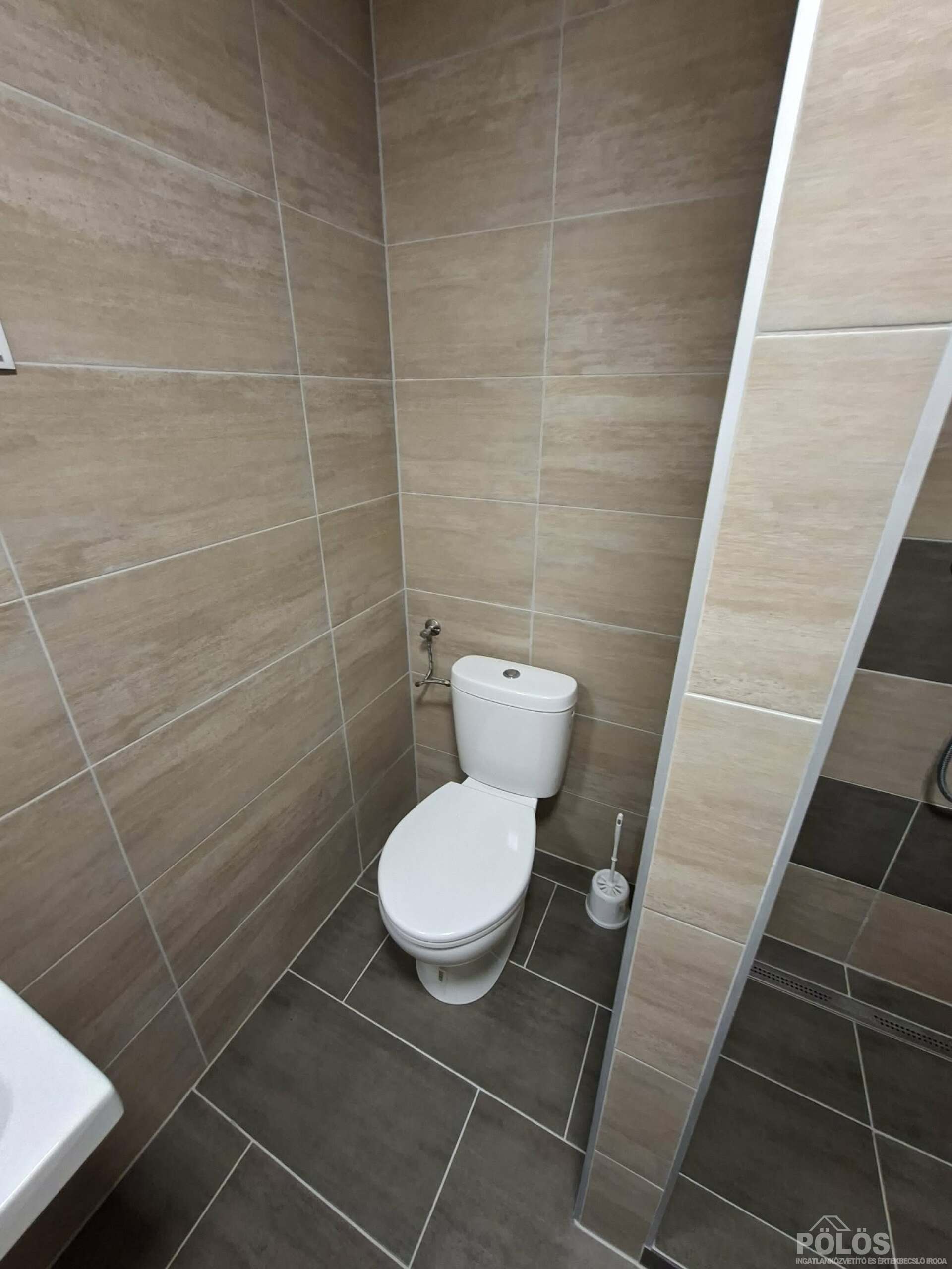 Sopronban belvárosban különleges,galériás lakás eladó