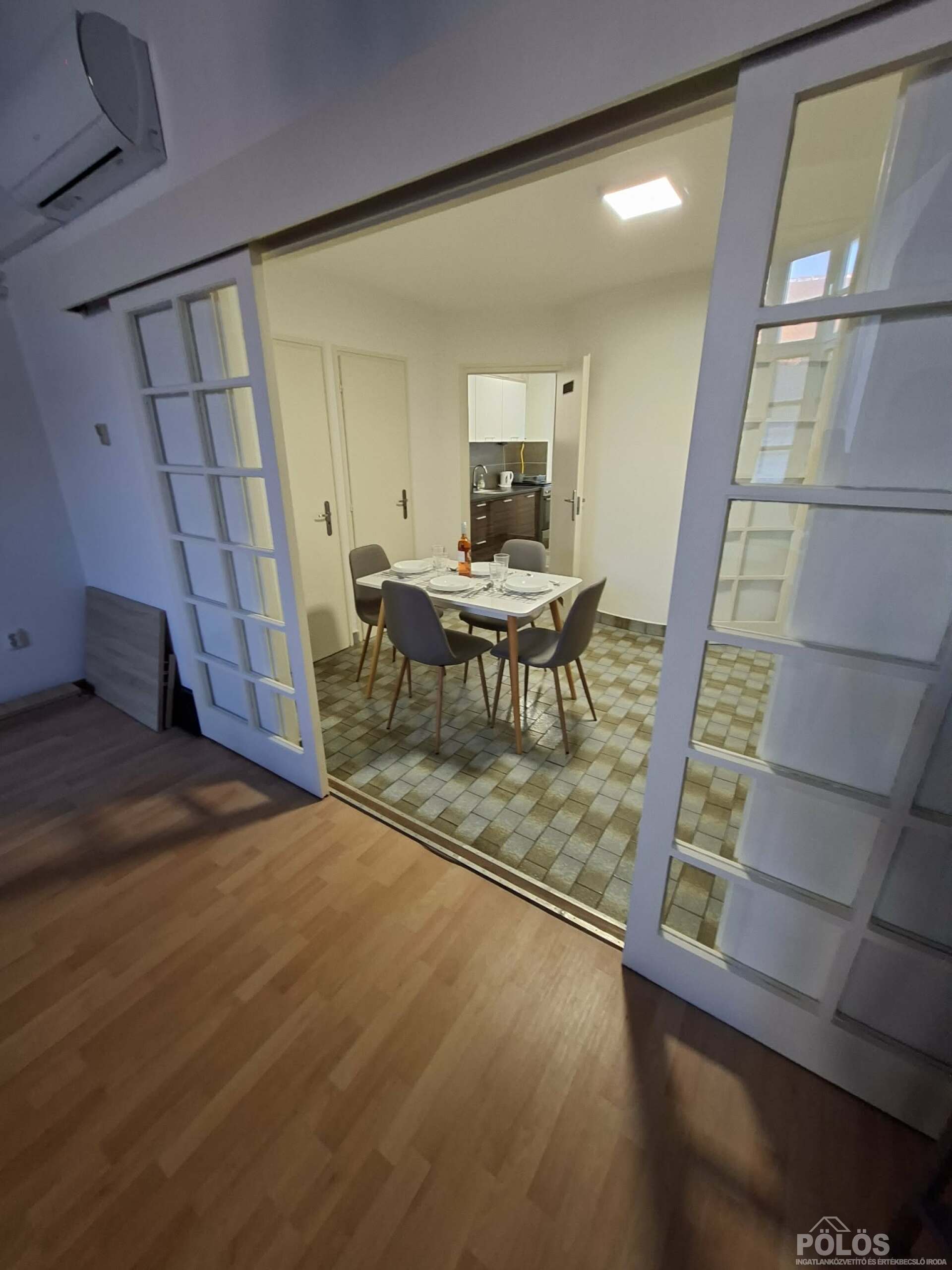 Sopronban belvárosban különleges,galériás lakás eladó