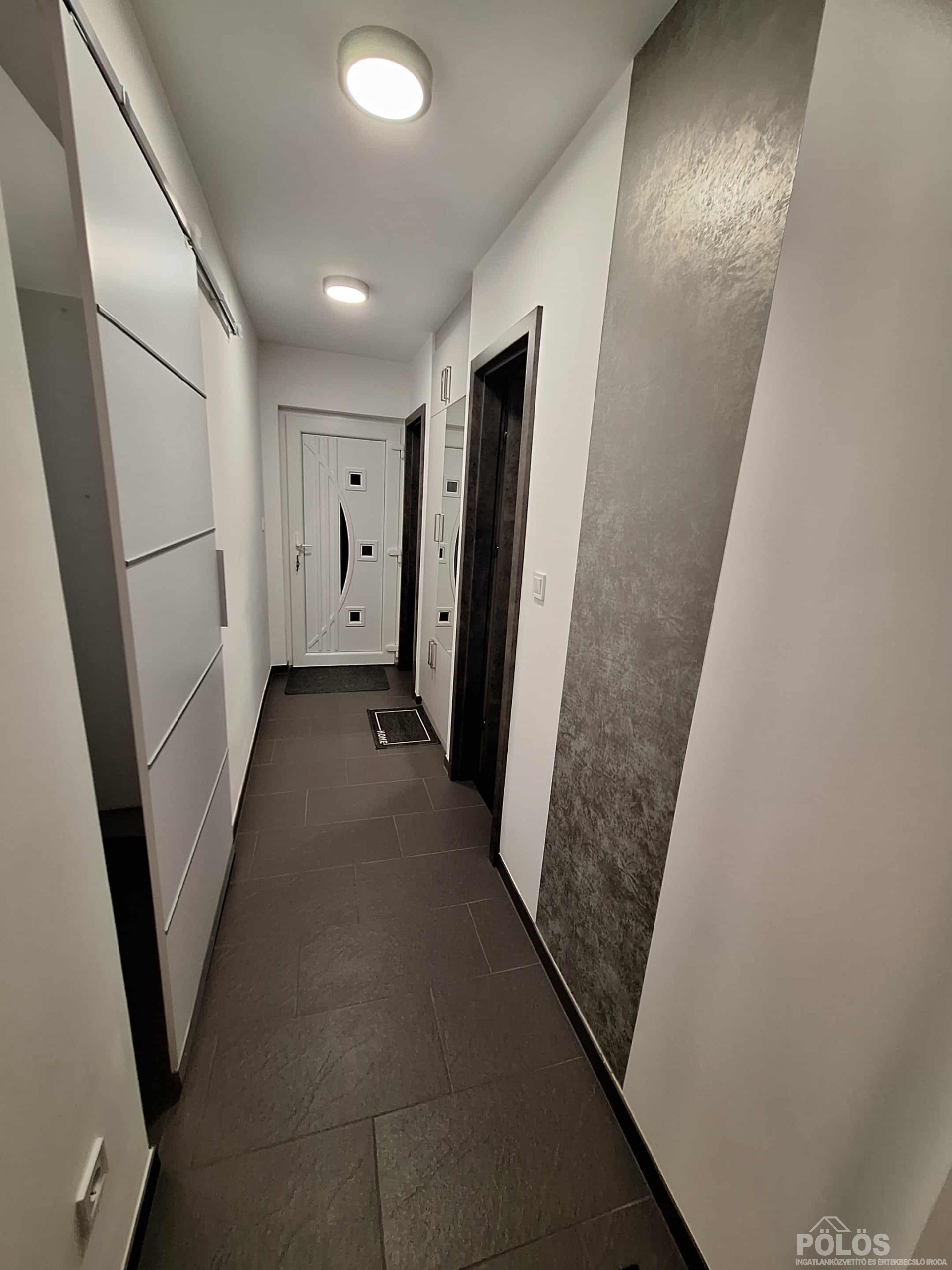 Sopronban kertvárosban igényes 4 szobás erkélyes lakás eladó