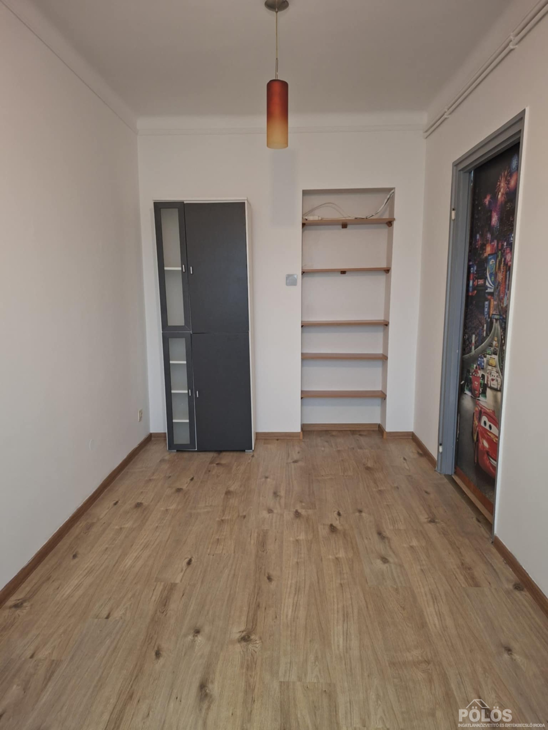 Állomás közelében 2 szobás lakás kiadó