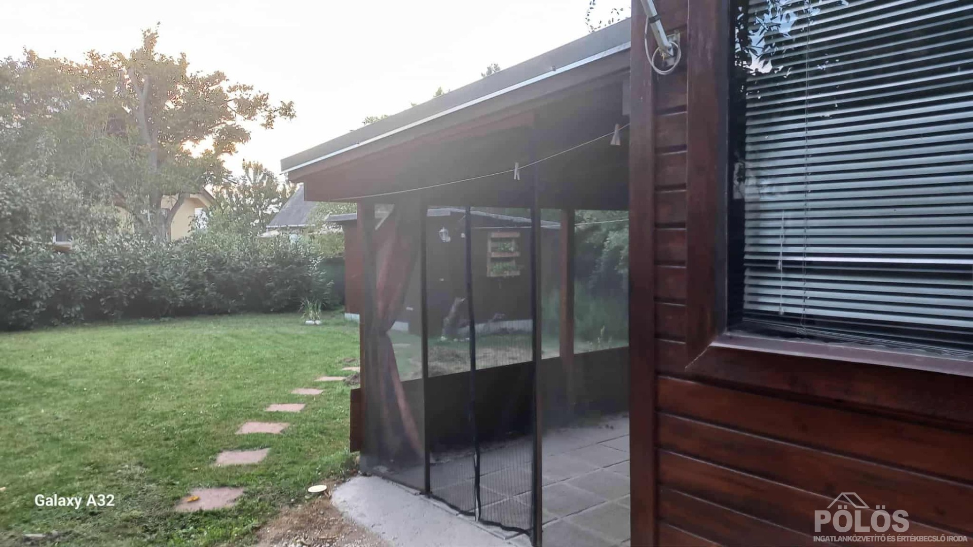 Hegykői strand közelében hangulatos nyaraló eladó