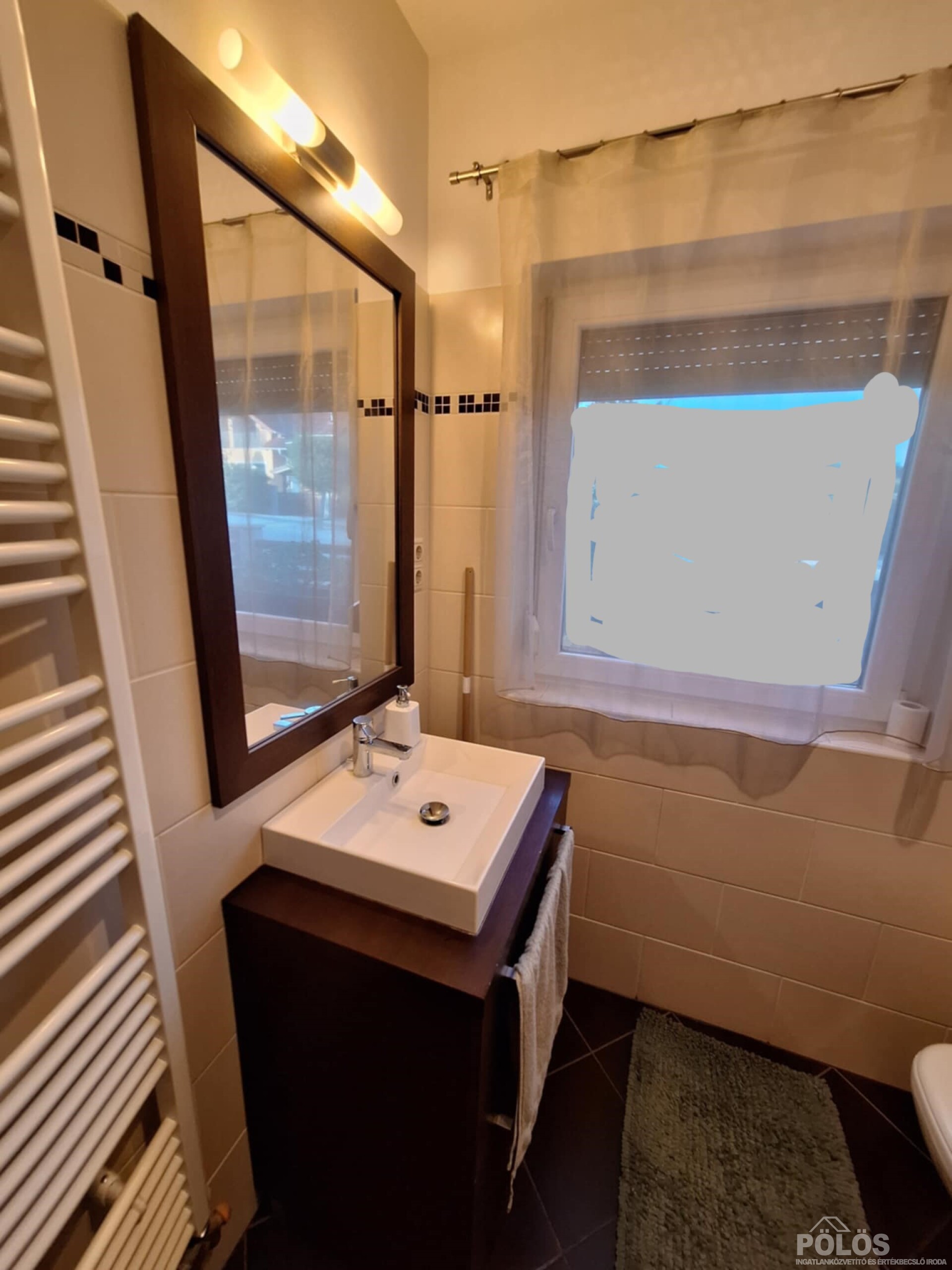 Ágfalvi úti lakóparkban igényes kialakítású tágas ikerház 679 m2-es saját telekrésszel eladó