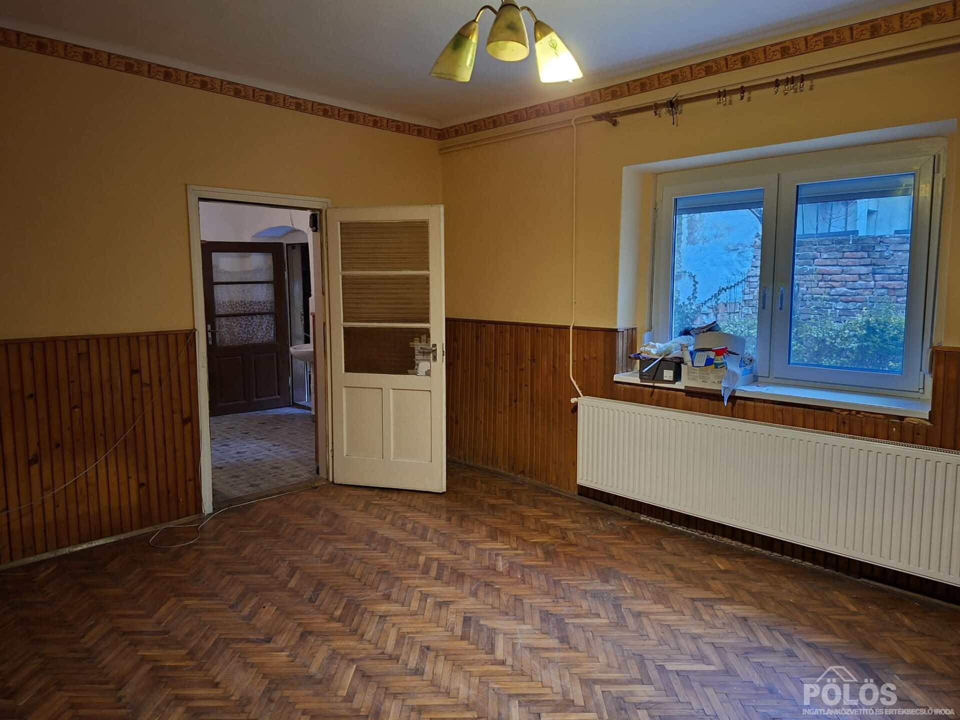 Sopronban csendes családi házas övezetben azonnal költözhető családi ház eladó