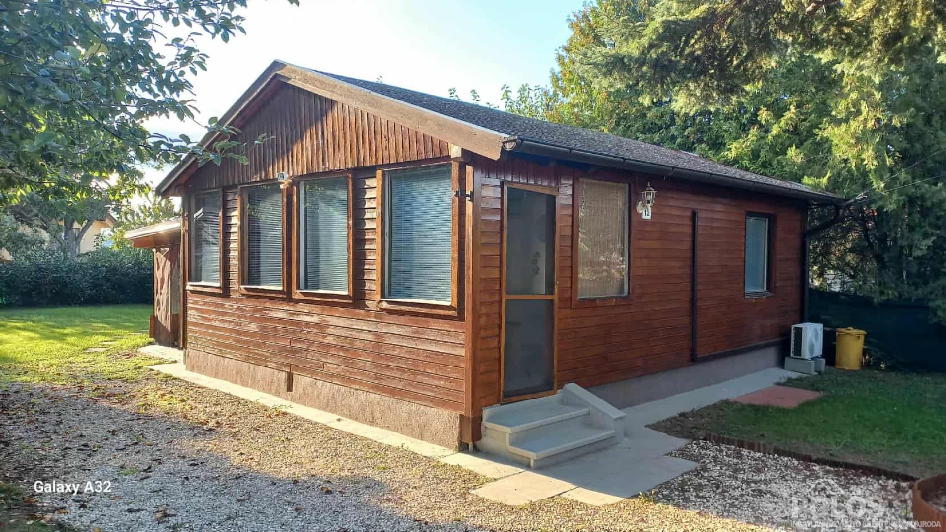 Hegykői strand közelében hangulatos nyaraló eladó