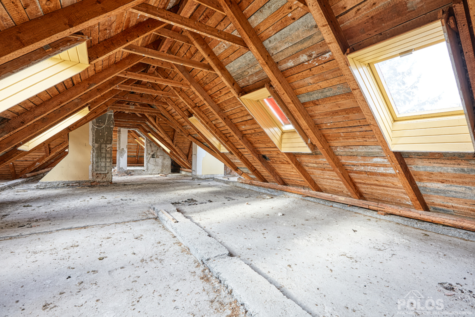 Lővérekben vállalkozás kialakítására alkalmas épület eladó