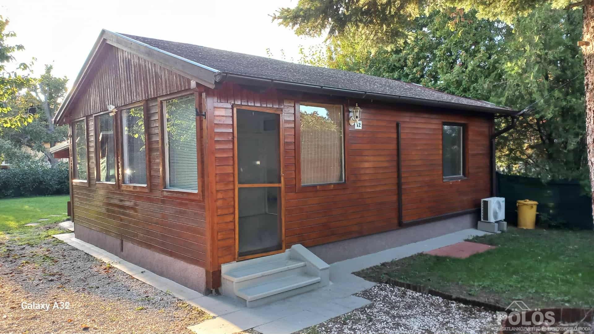 Hegykői strand közelében hangulatos nyaraló eladó