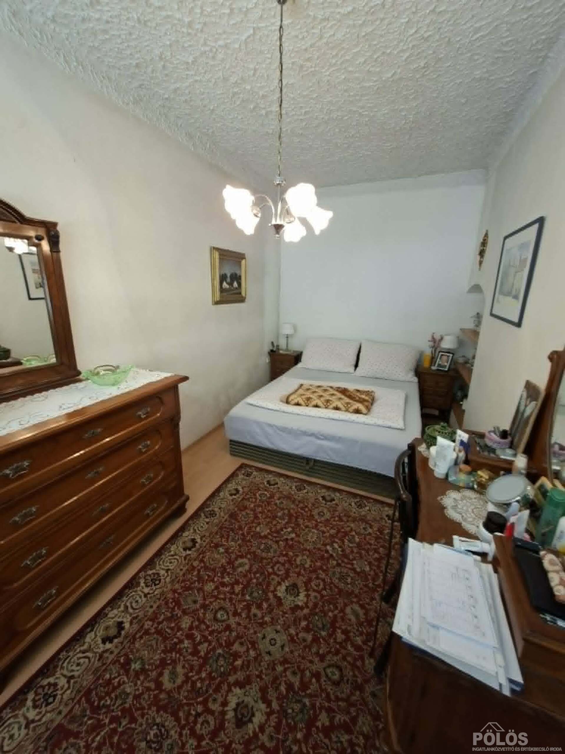 Fertőrákoson központi helyen sok lehetőséget rejtő ingatlan eladó