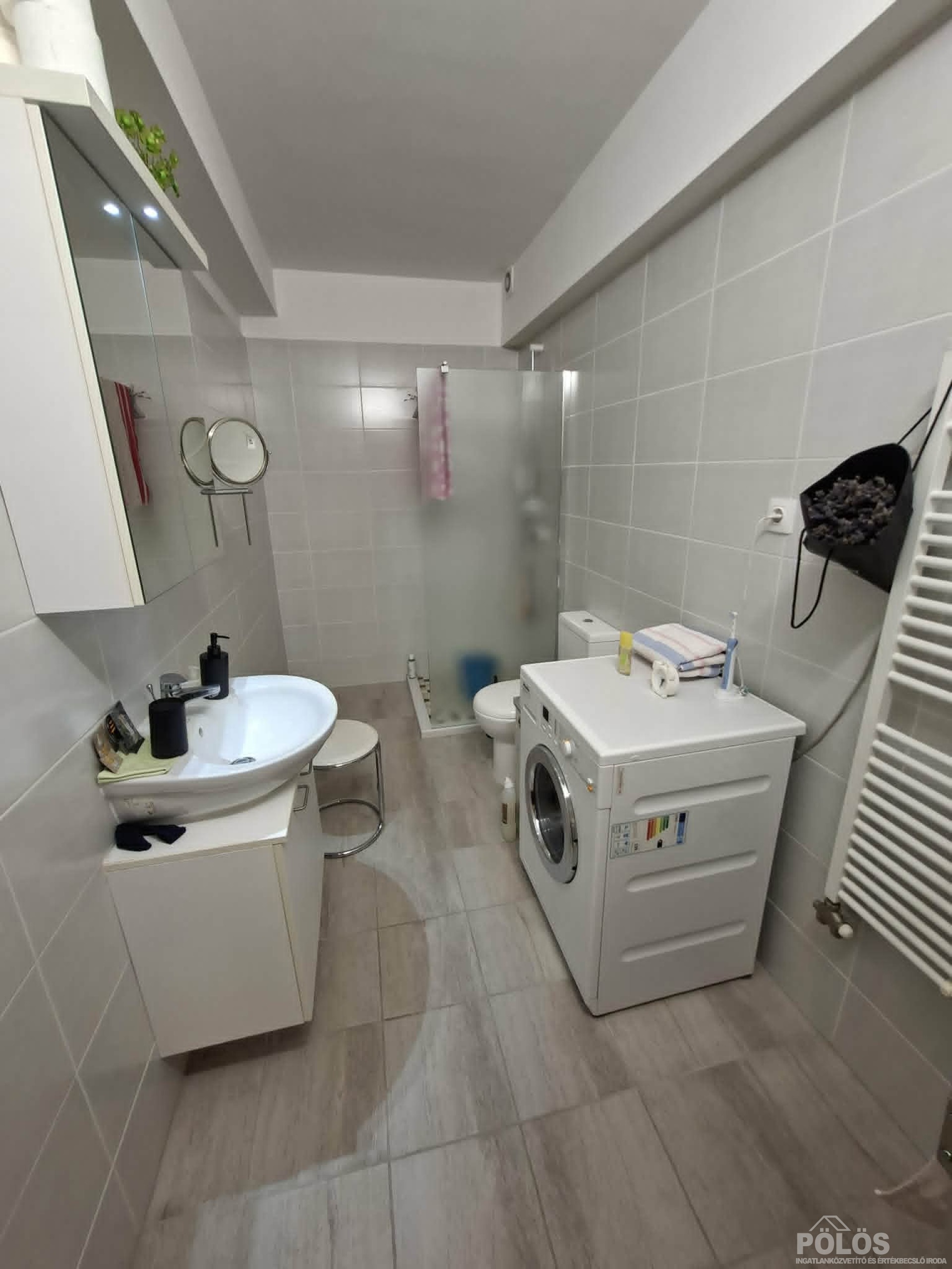 Jókai utcában fszt.54 m2-es 2 szobás teraszos szép állapotú lakás eladó