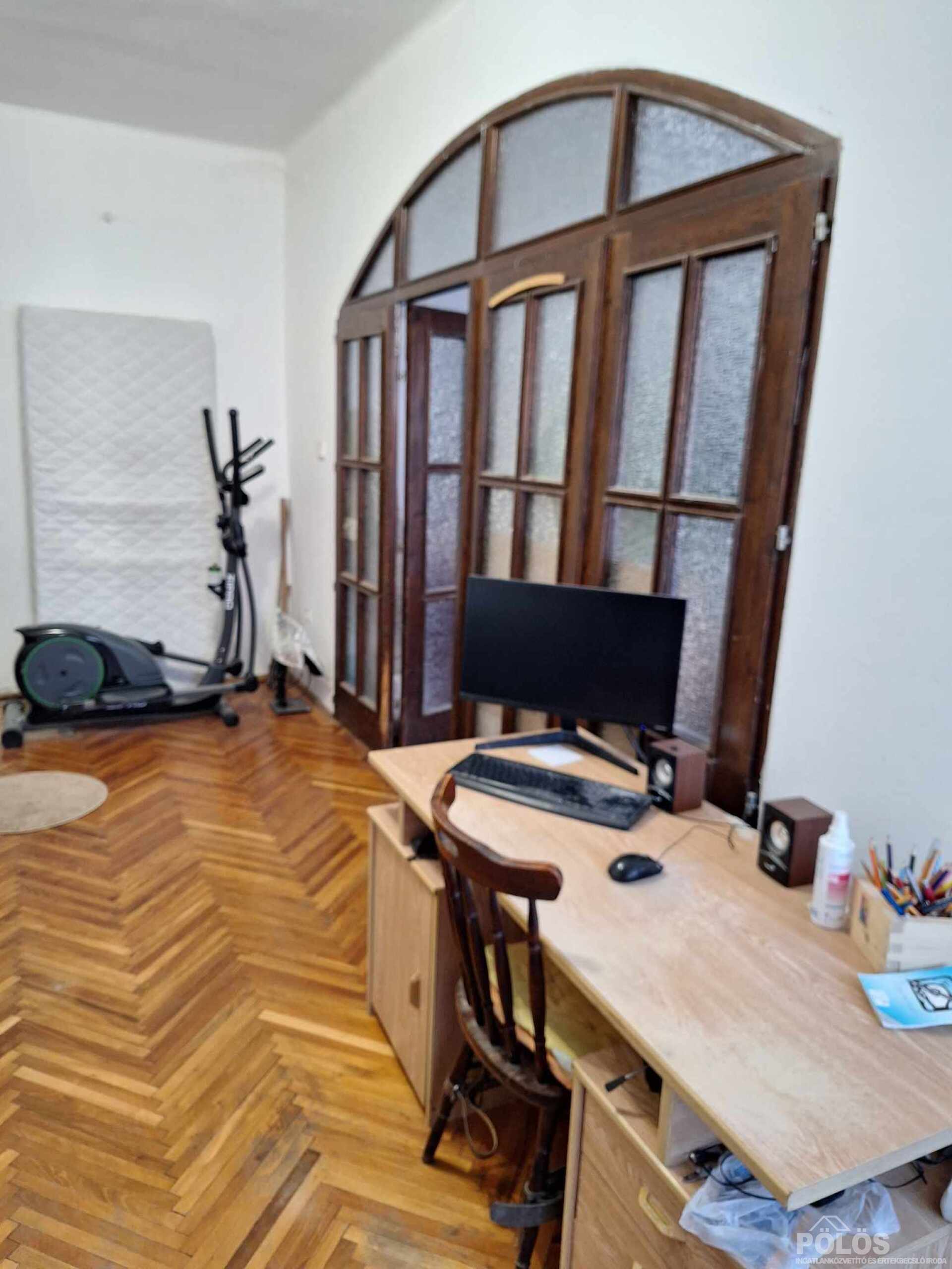 Sopronban Szt.György utcában szép állapotú 2 szobás lakás eladó