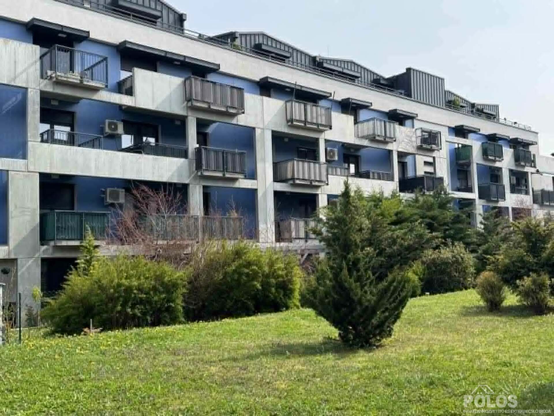 Pihenőkereszten igényes garzonlakás eladó