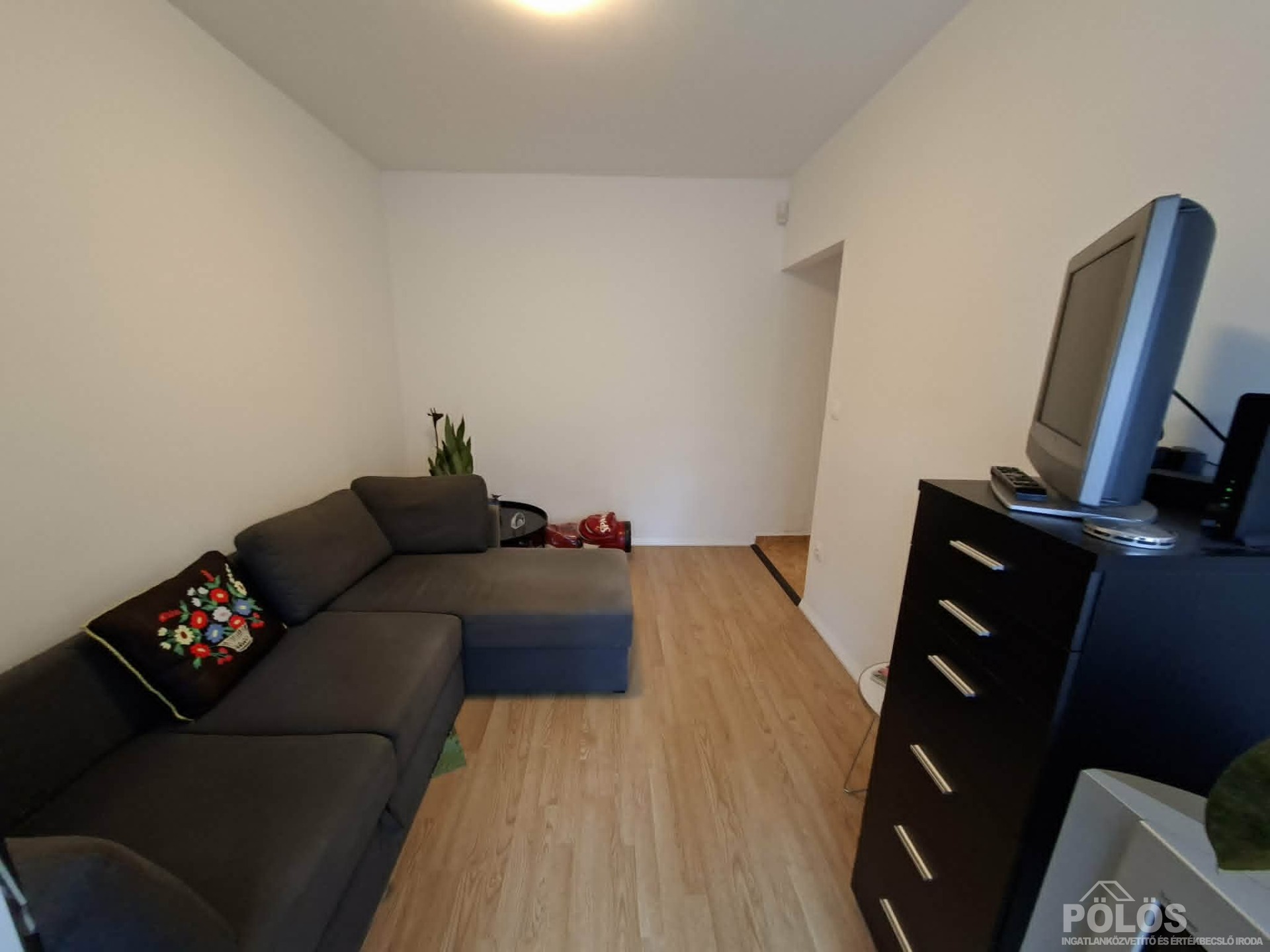 Jókai utcában fszt.54 m2-es 2 szobás teraszos szép állapotú lakás eladó
