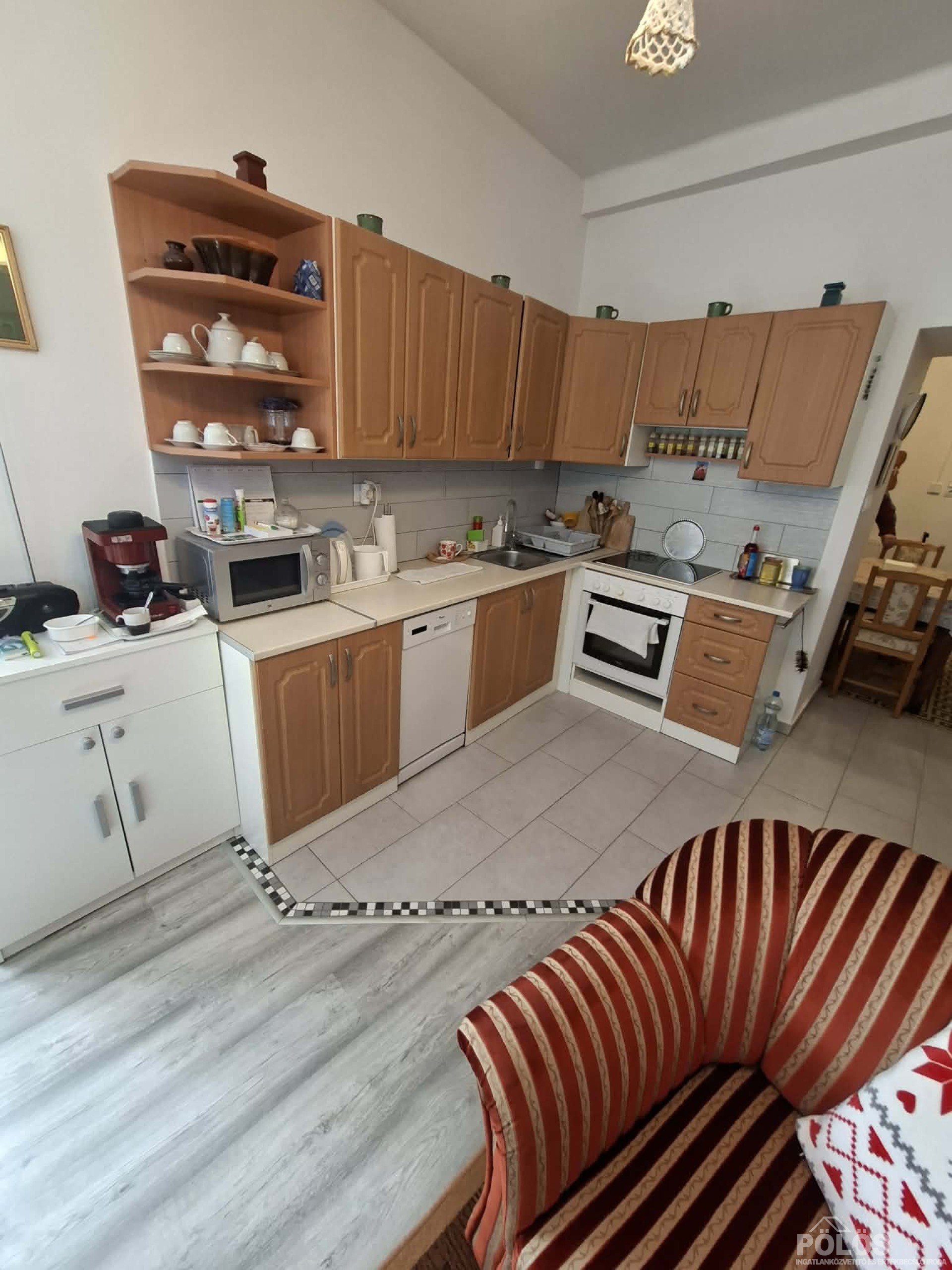 Sopronban Belváros szélén hangulatos felújított lakás eladó