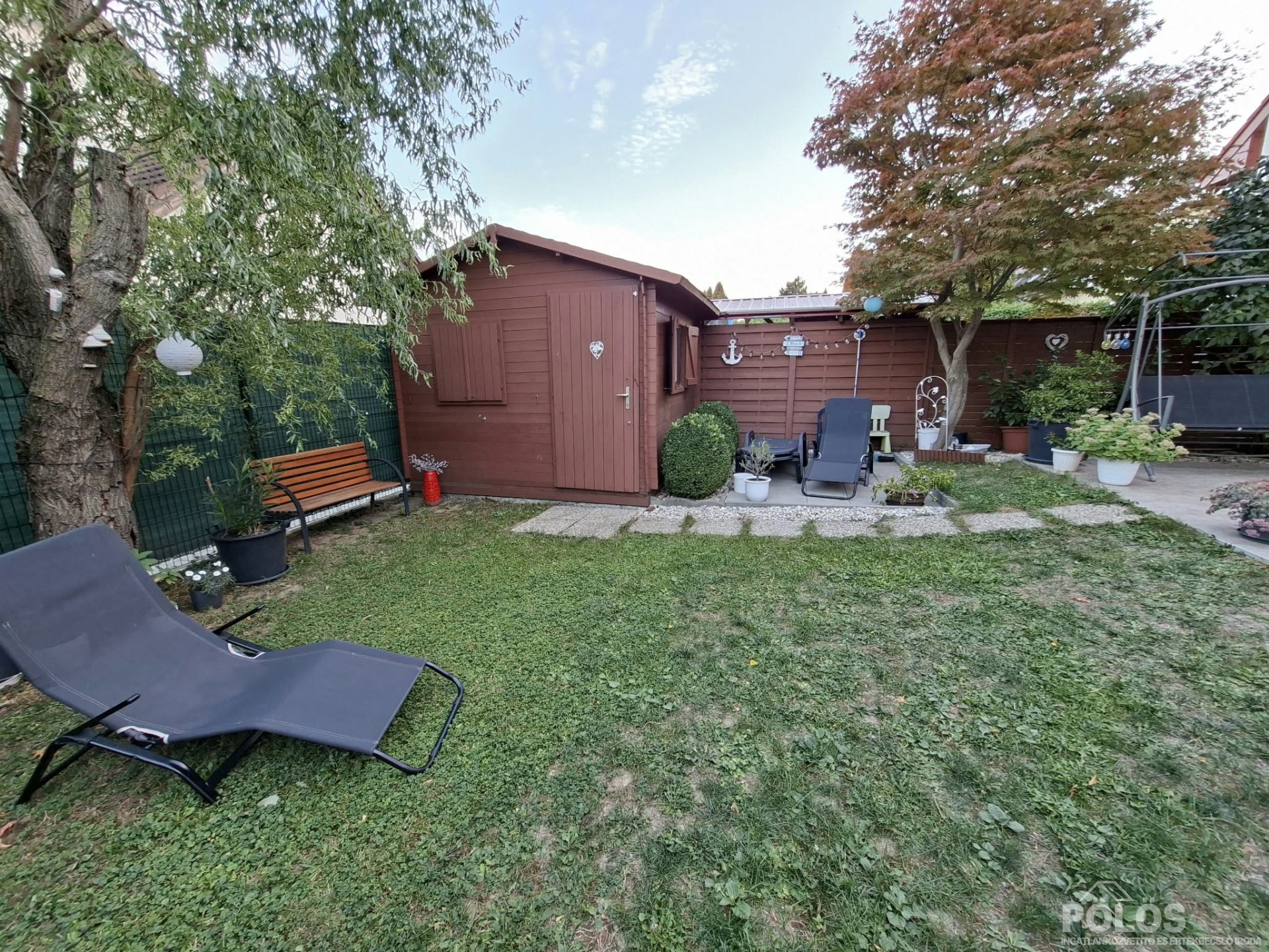 Ágfalvi úti lakóparkban hangulatos ikerház eladó