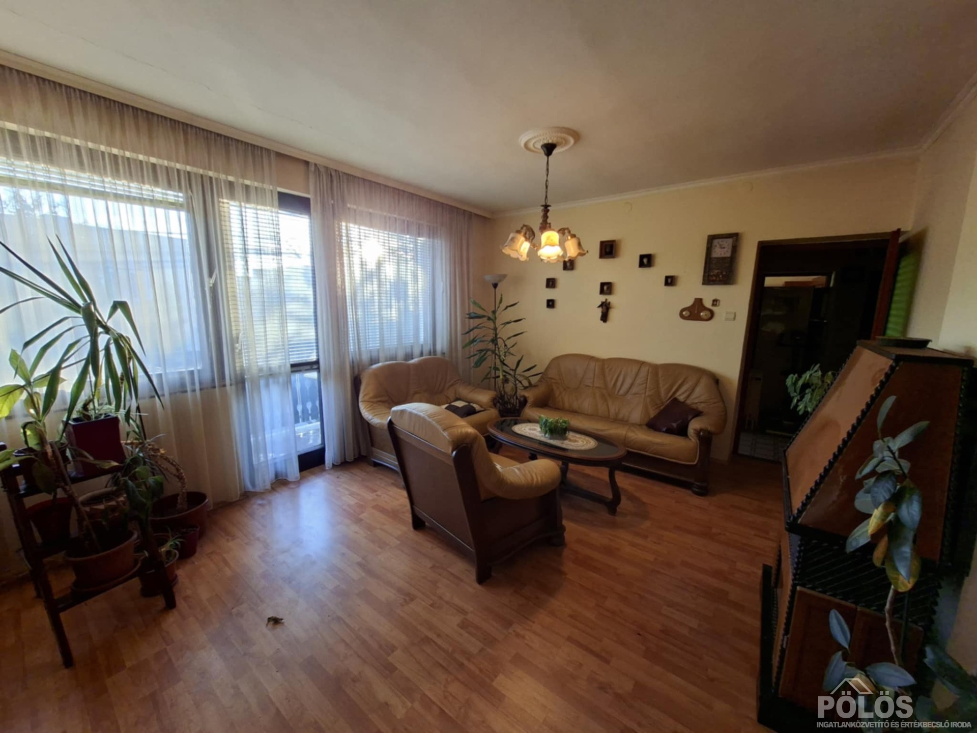 Belvároshoz közel jó állapotú önálló családi ház eladó