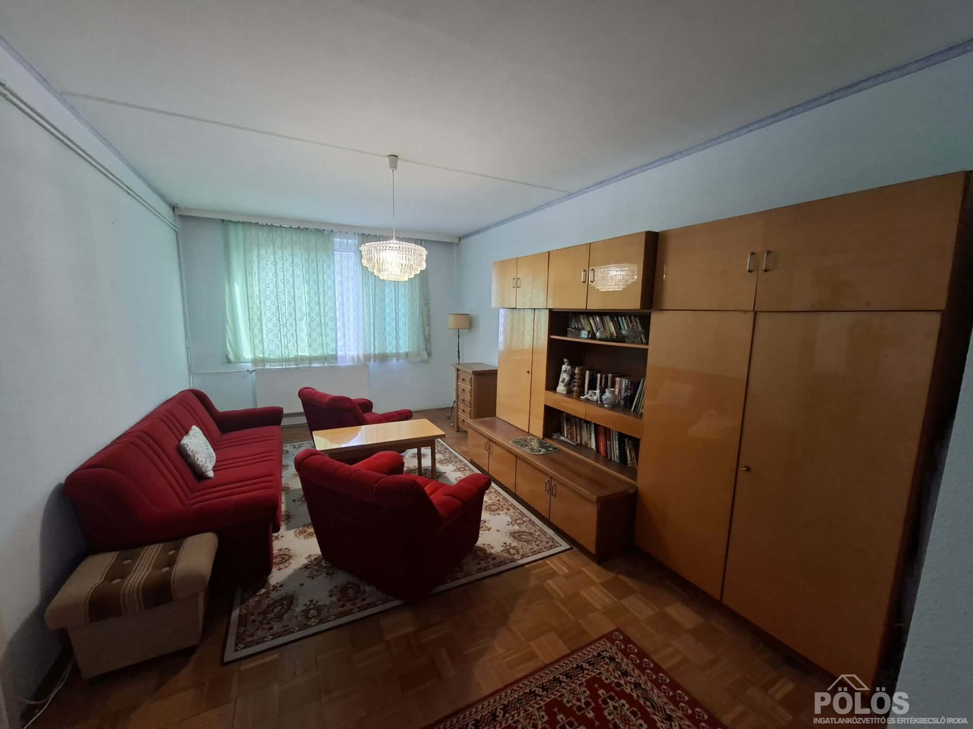 Király Jenő utcában 65 m2-es 3 szoba hallos erkélyes lakás eladó