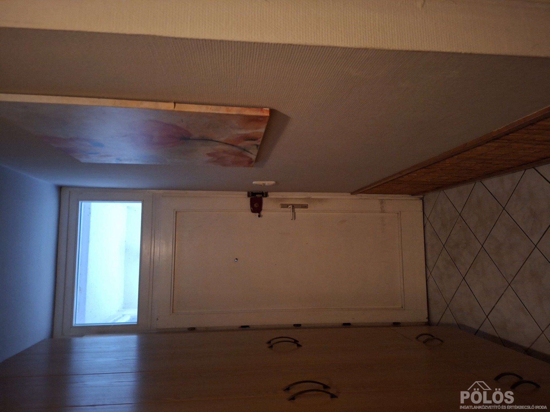 Sopronban csendes családi házas övezetben hangulatos lakás eladó