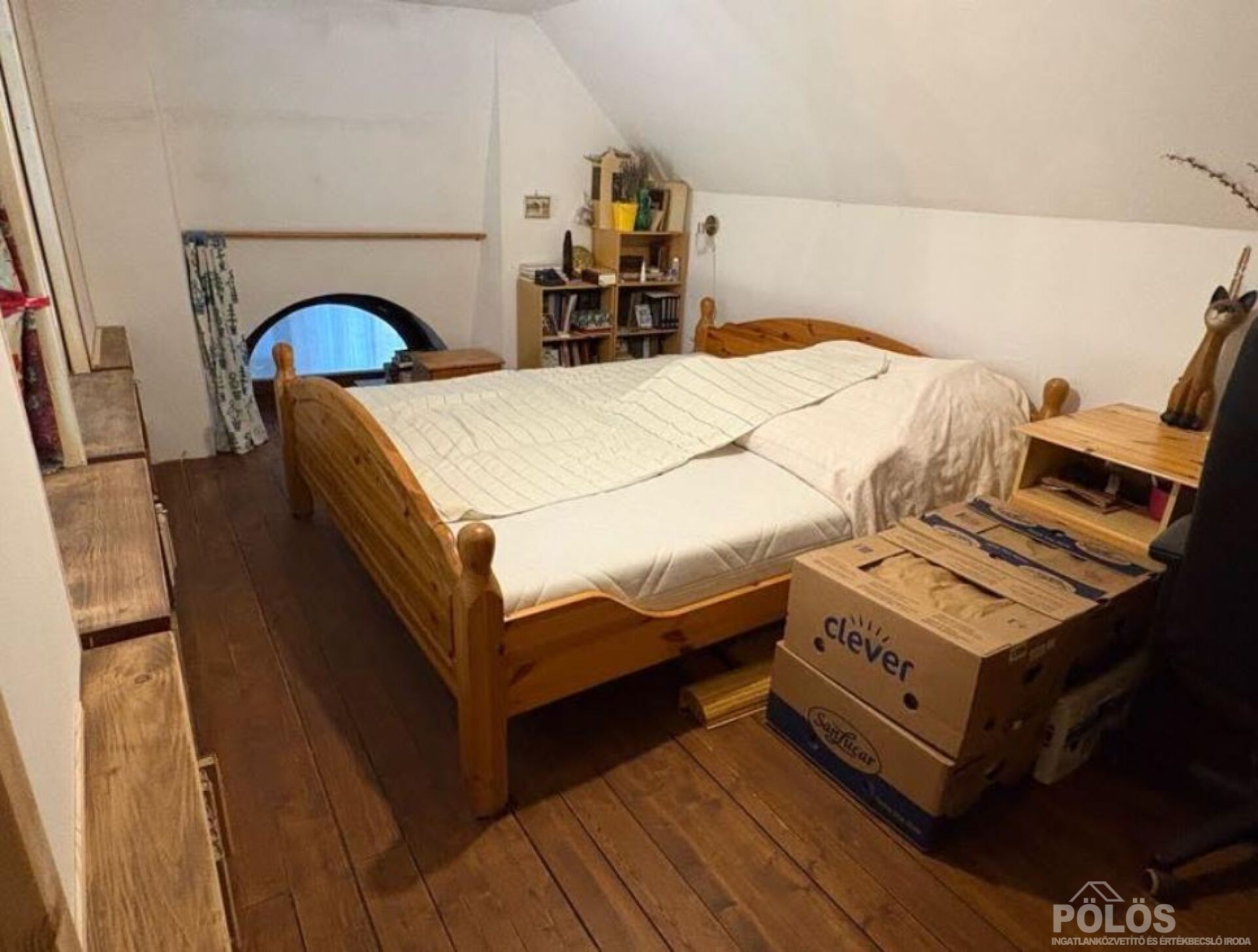 Sopronban Belvárosban egyedi hangulatú lakás eladó