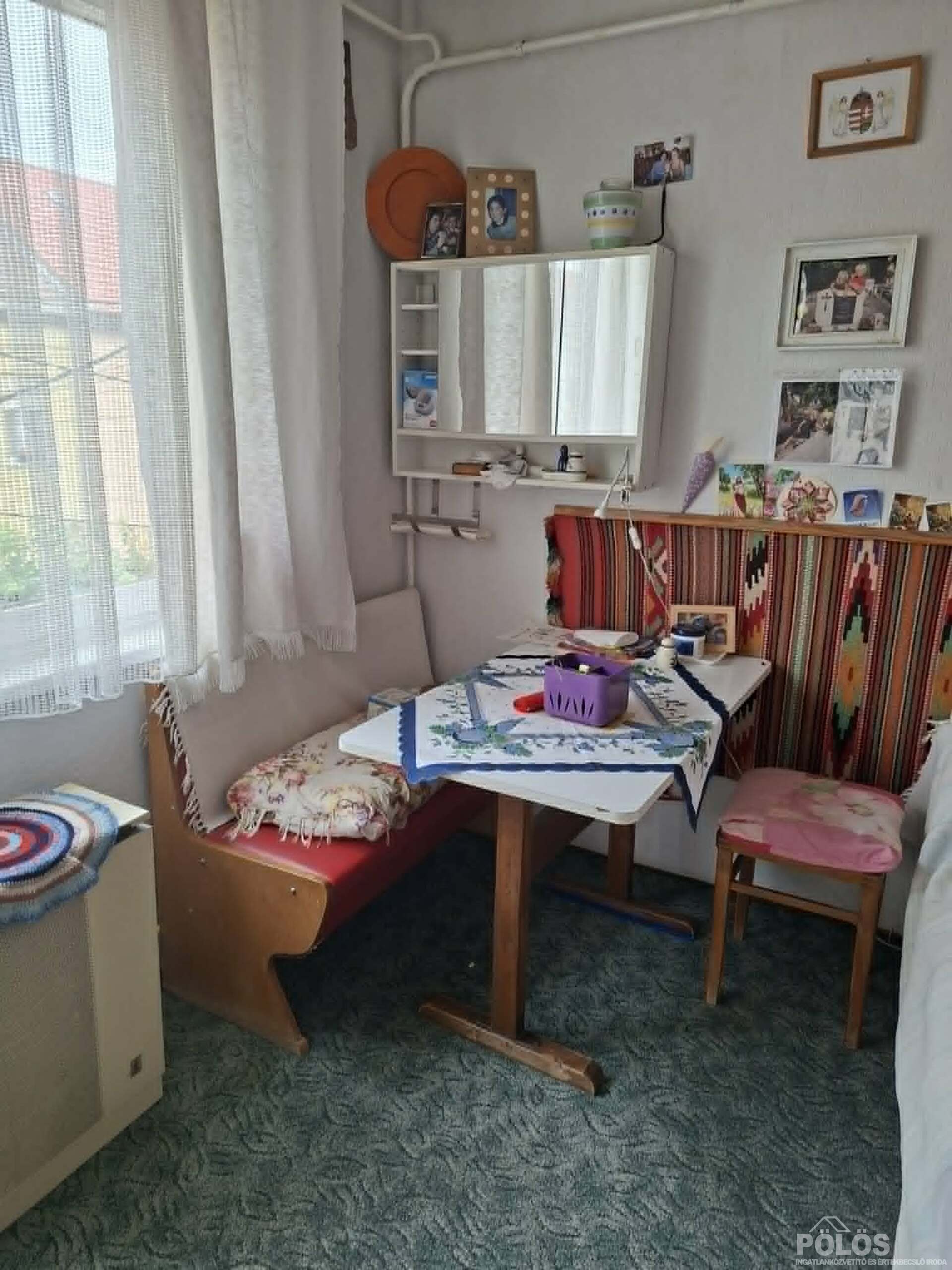 Alsólövérekben 1,5 szobás erkélyes lakás,garázs,tároló,kertrésszel eladó