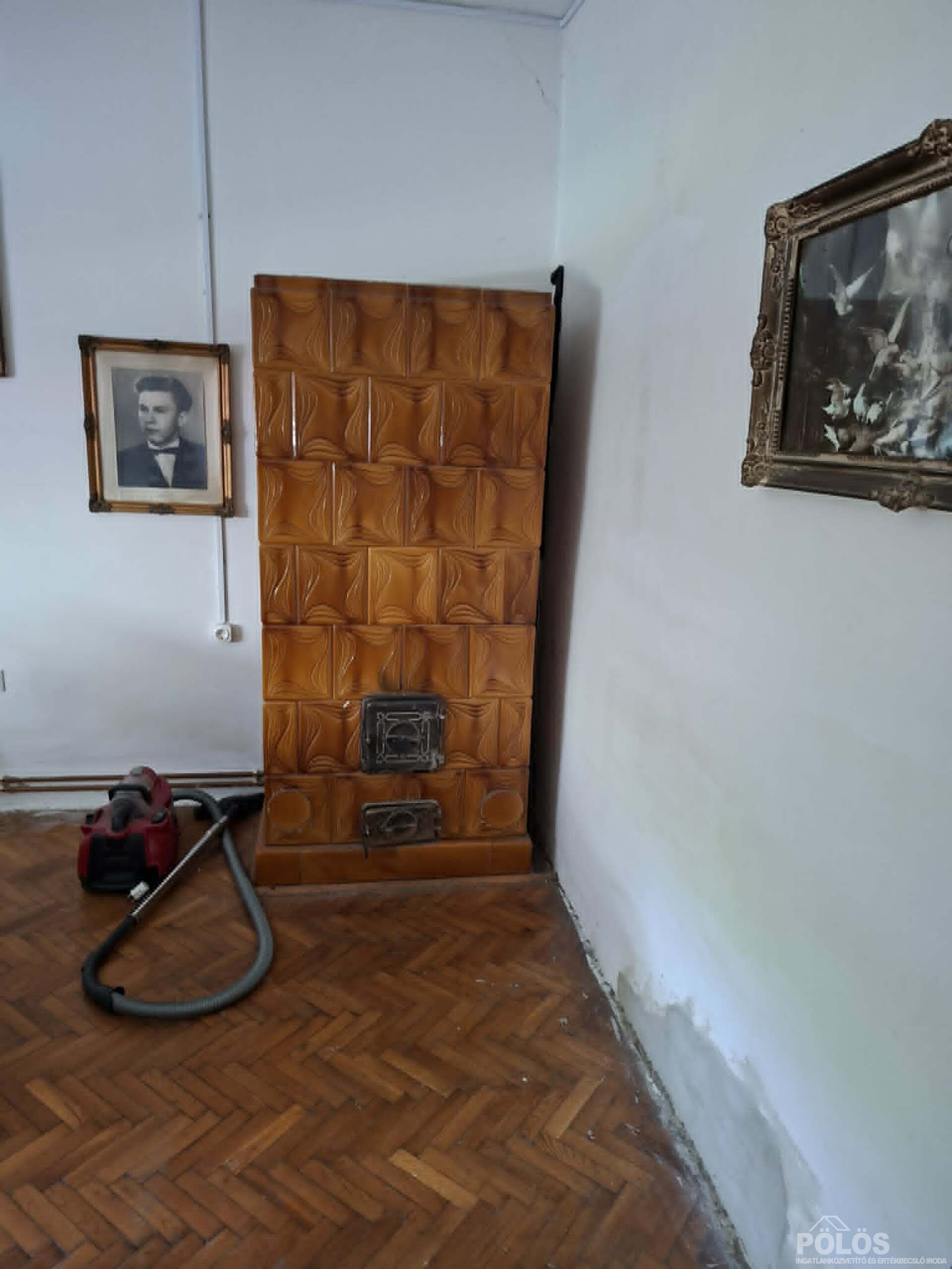 Sopronban Lővérek szélén 2 lakrészből álló ház 570 m2-es telken eladó