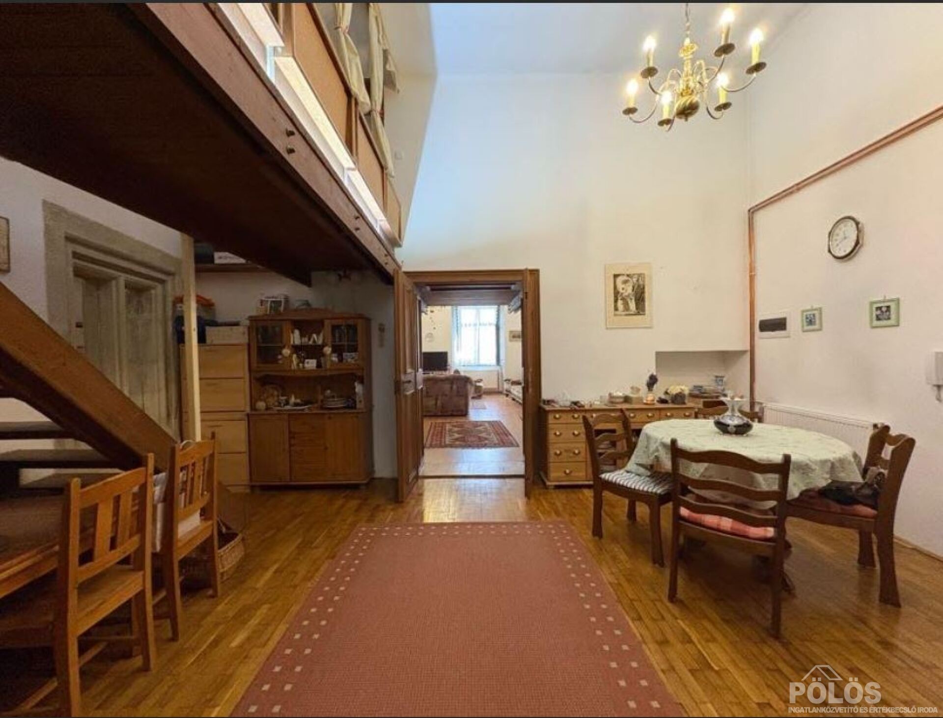 Sopronban Belvárosban egyedi hangulatú lakás eladó