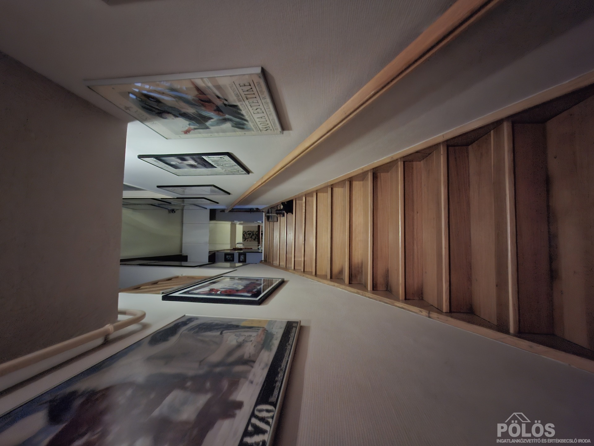 Sopronban csendes családi házas övezetben hangulatos lakás eladó