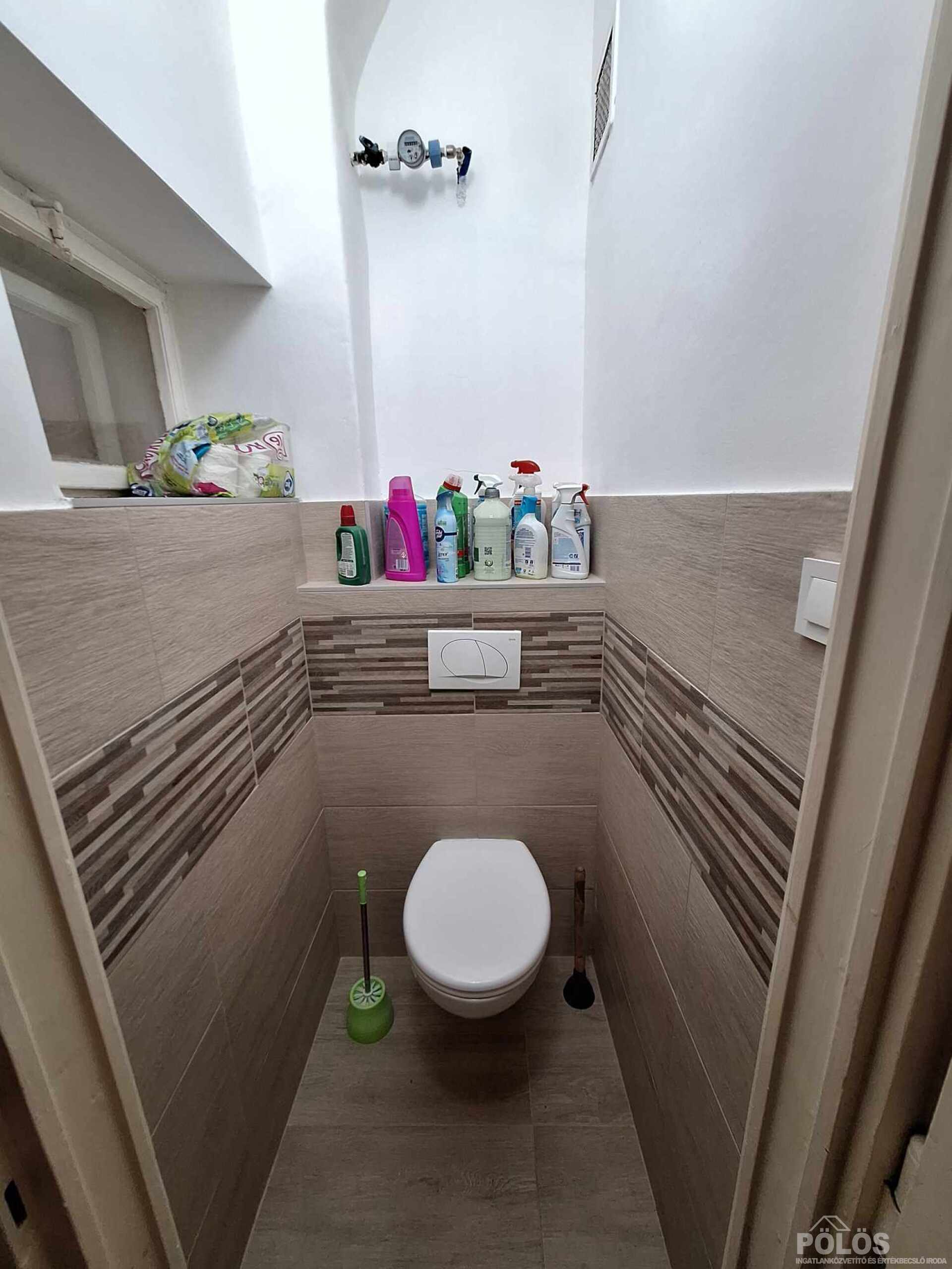 Sopronban Szt.György utcában szép állapotú 2 szobás lakás eladó