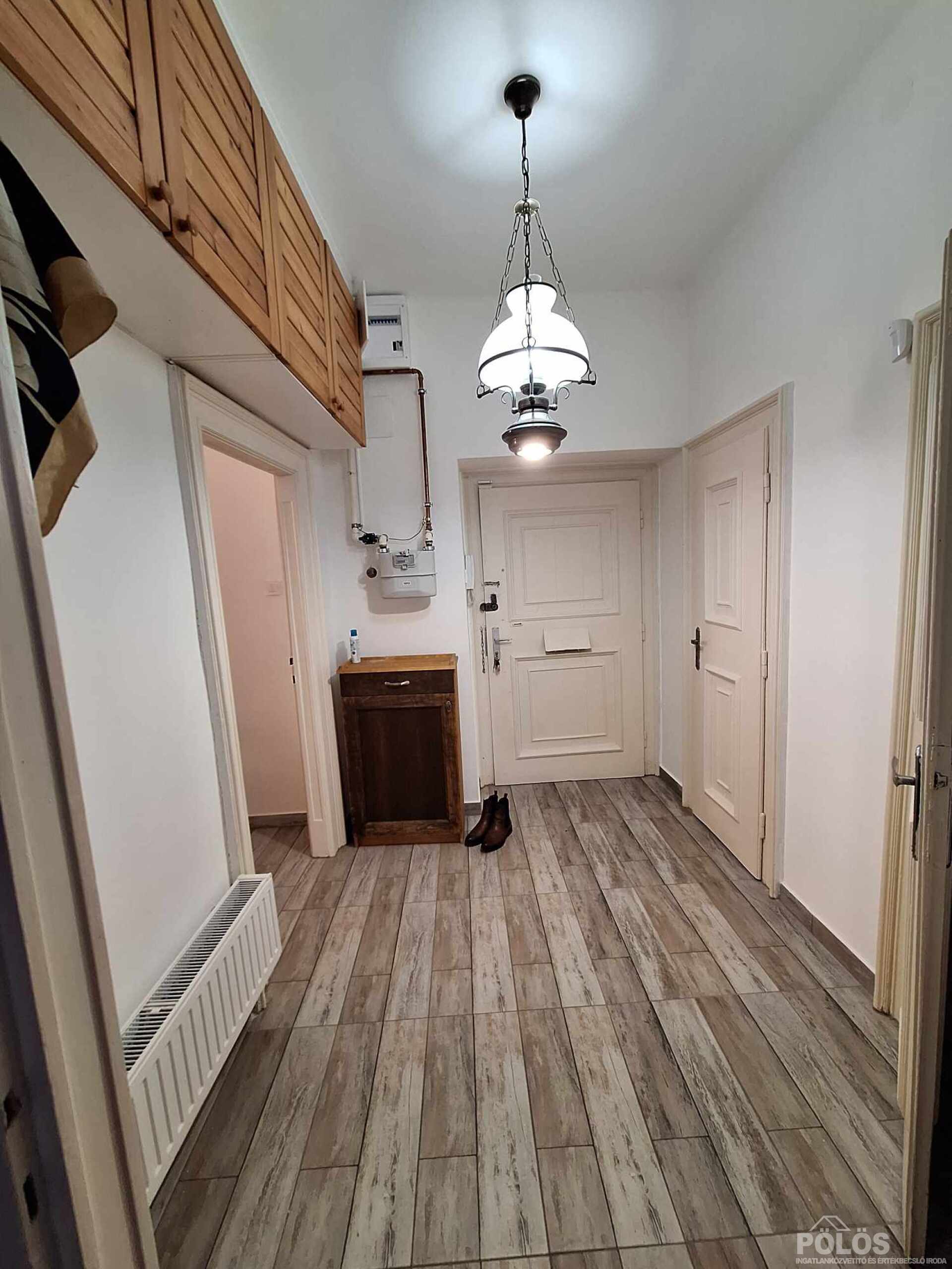 Sopronban Szt.György utcában szép állapotú 2 szobás lakás eladó