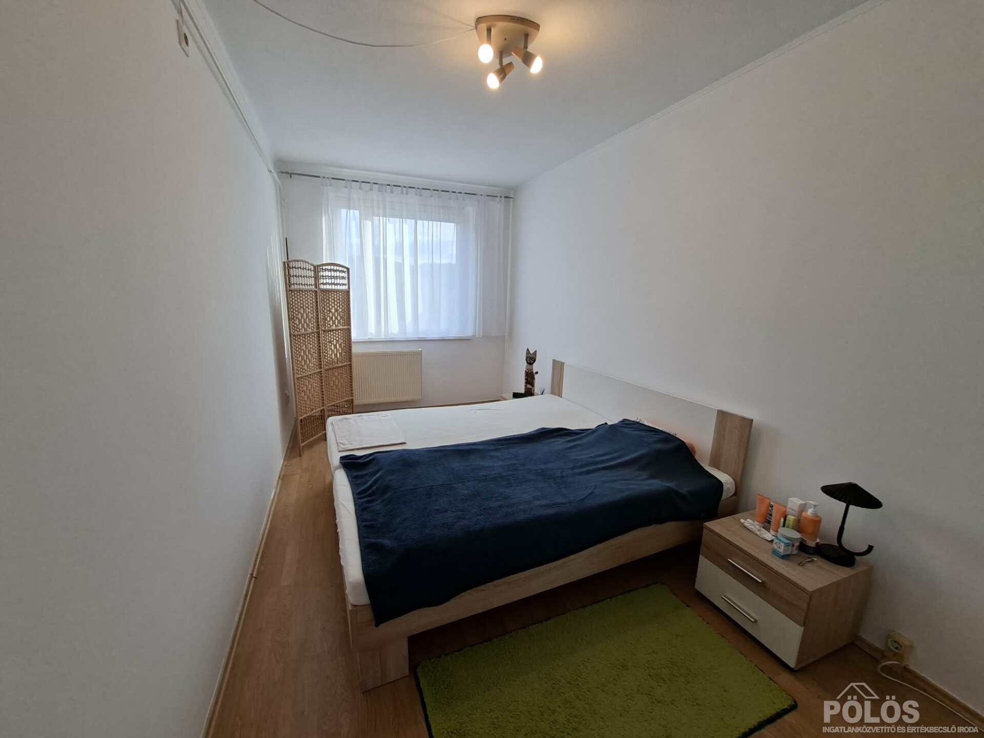 Sopronban Erzsébet kert közelében 3 szobás erkélyes lakás eladó