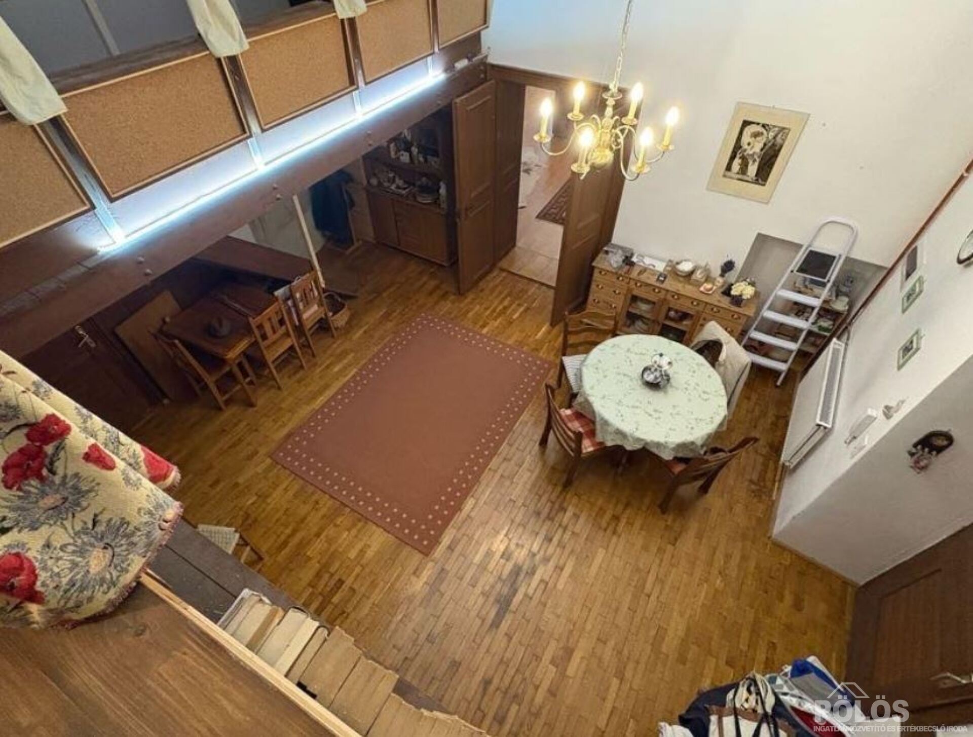 Sopronban Belvárosban egyedi hangulatú lakás eladó