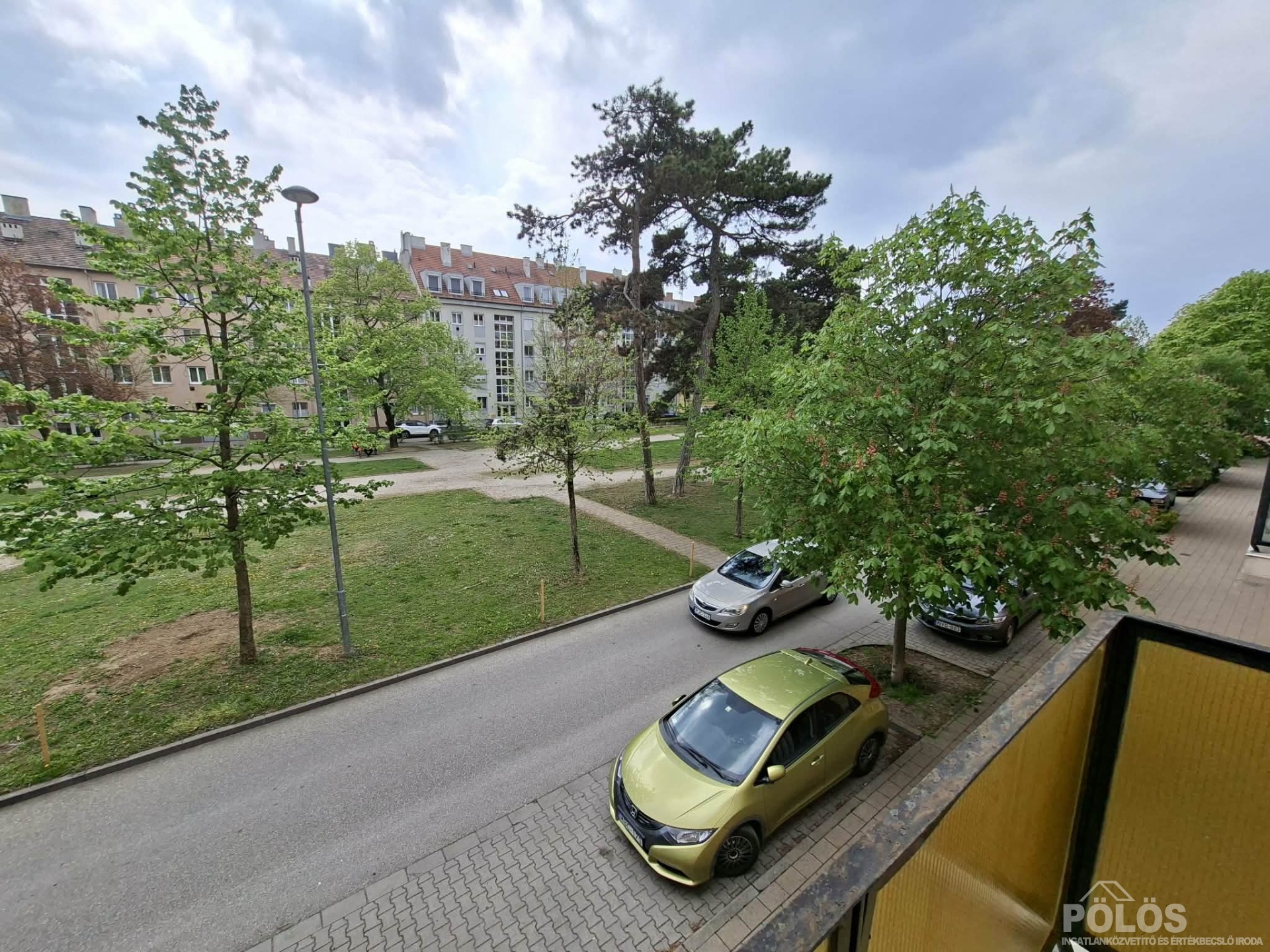 Sopronban Deák téren 62 m2-es 2 szobás erkélyes lakás kiadó