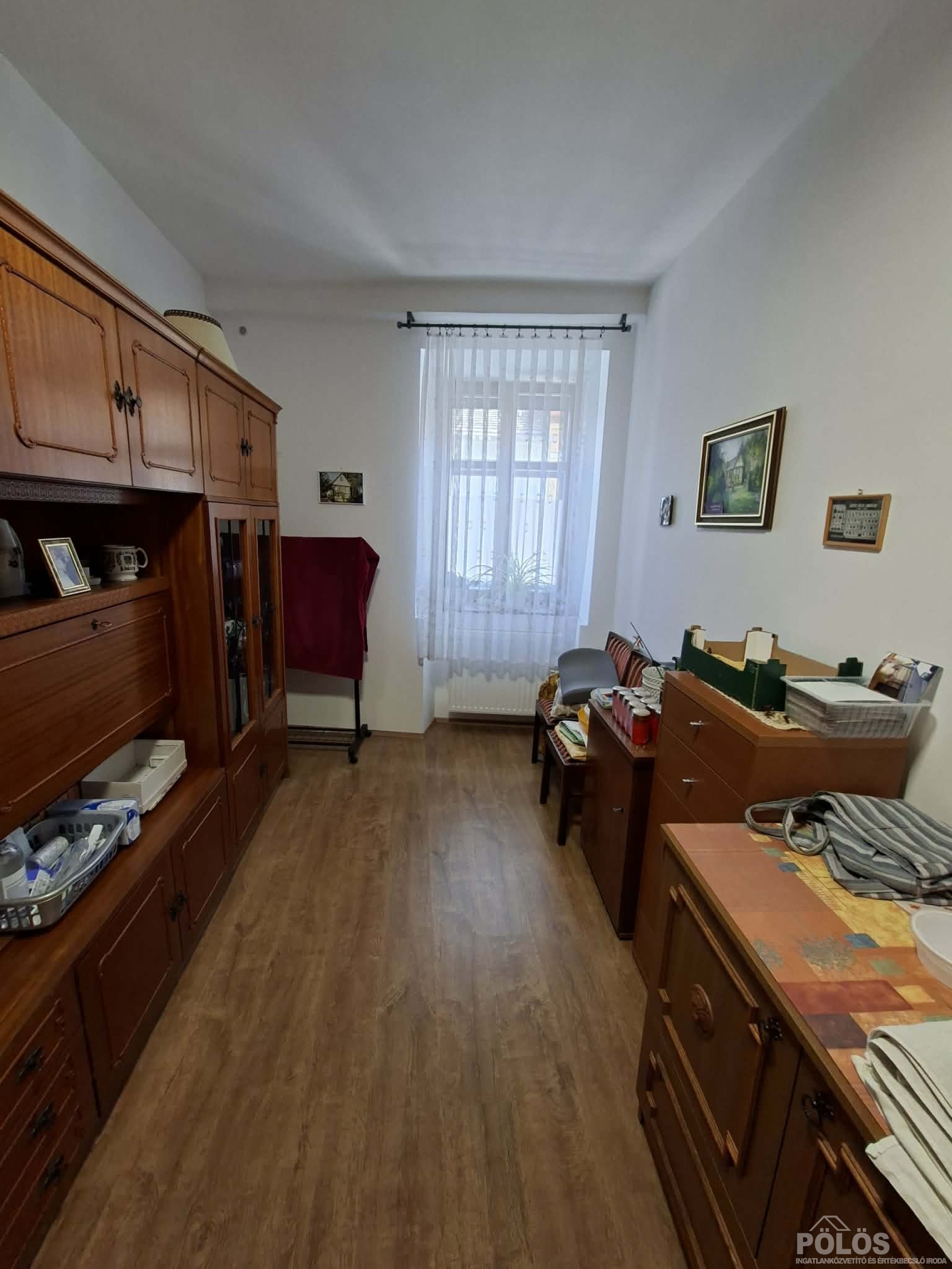 Sopronban Belváros szélén hangulatos felújított lakás eladó