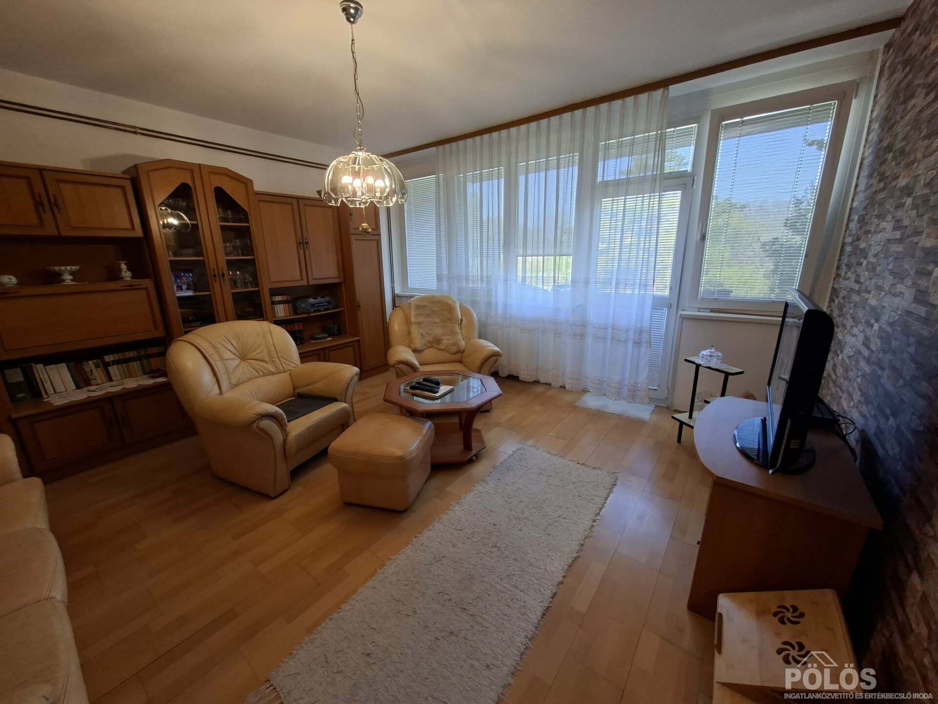 Jereván lakótelepen Fertődi építésű   I.emelet 66 m2-es erkélyes lakás eladó