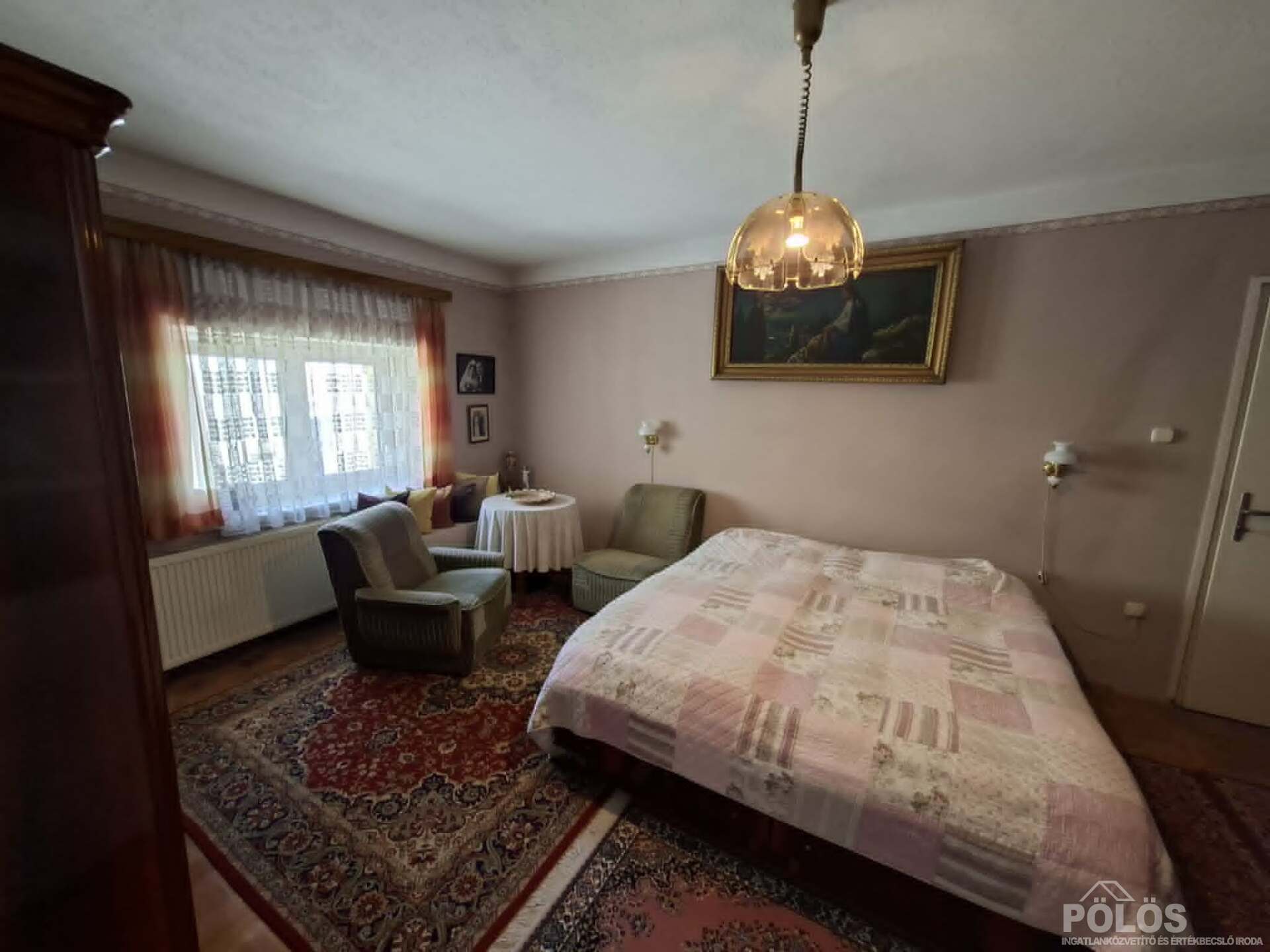 Fertőrákoson központi helyen sok lehetőséget rejtő ingatlan eladó