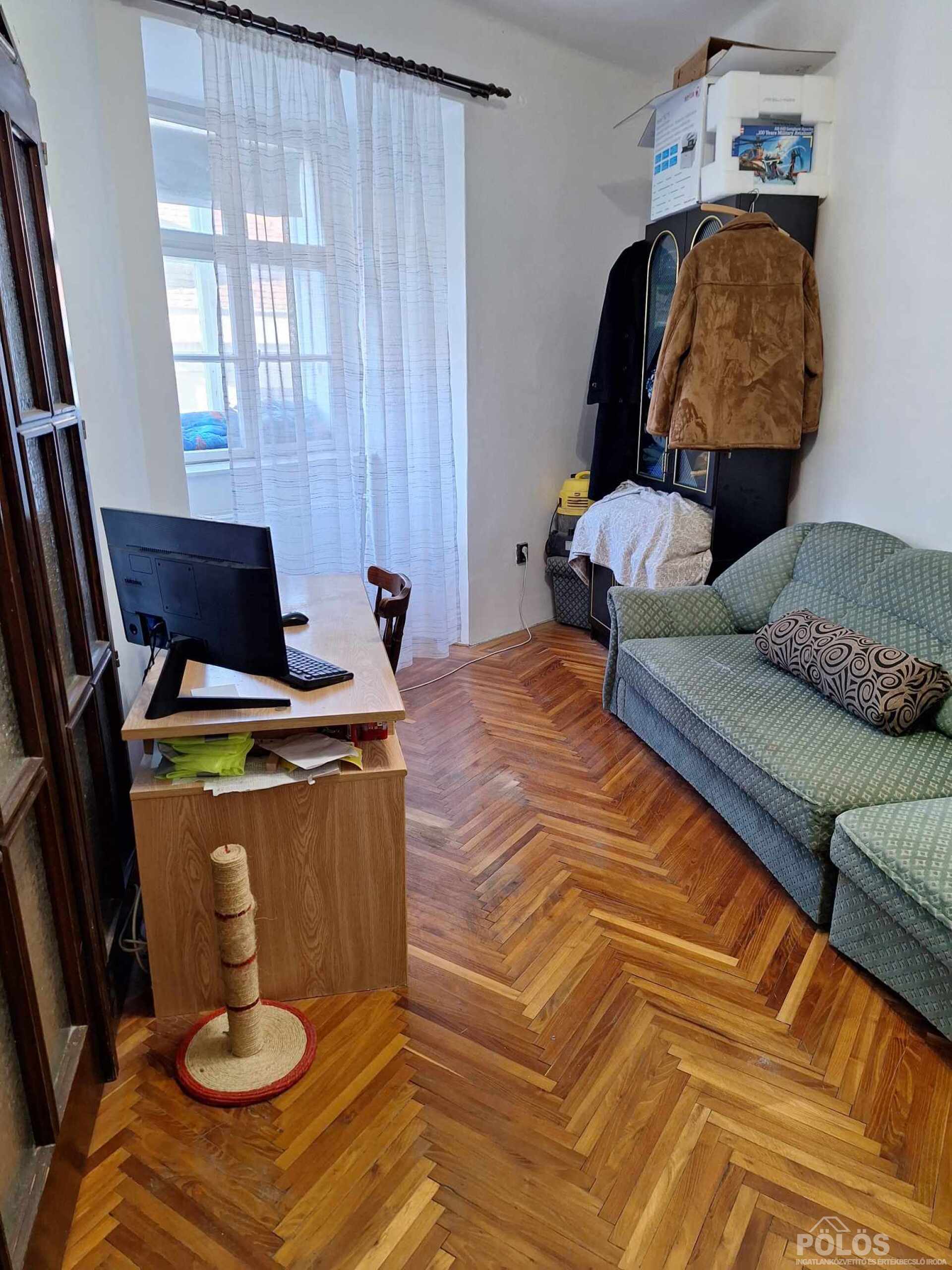 Sopronban Szt.György utcában szép állapotú 2 szobás lakás eladó