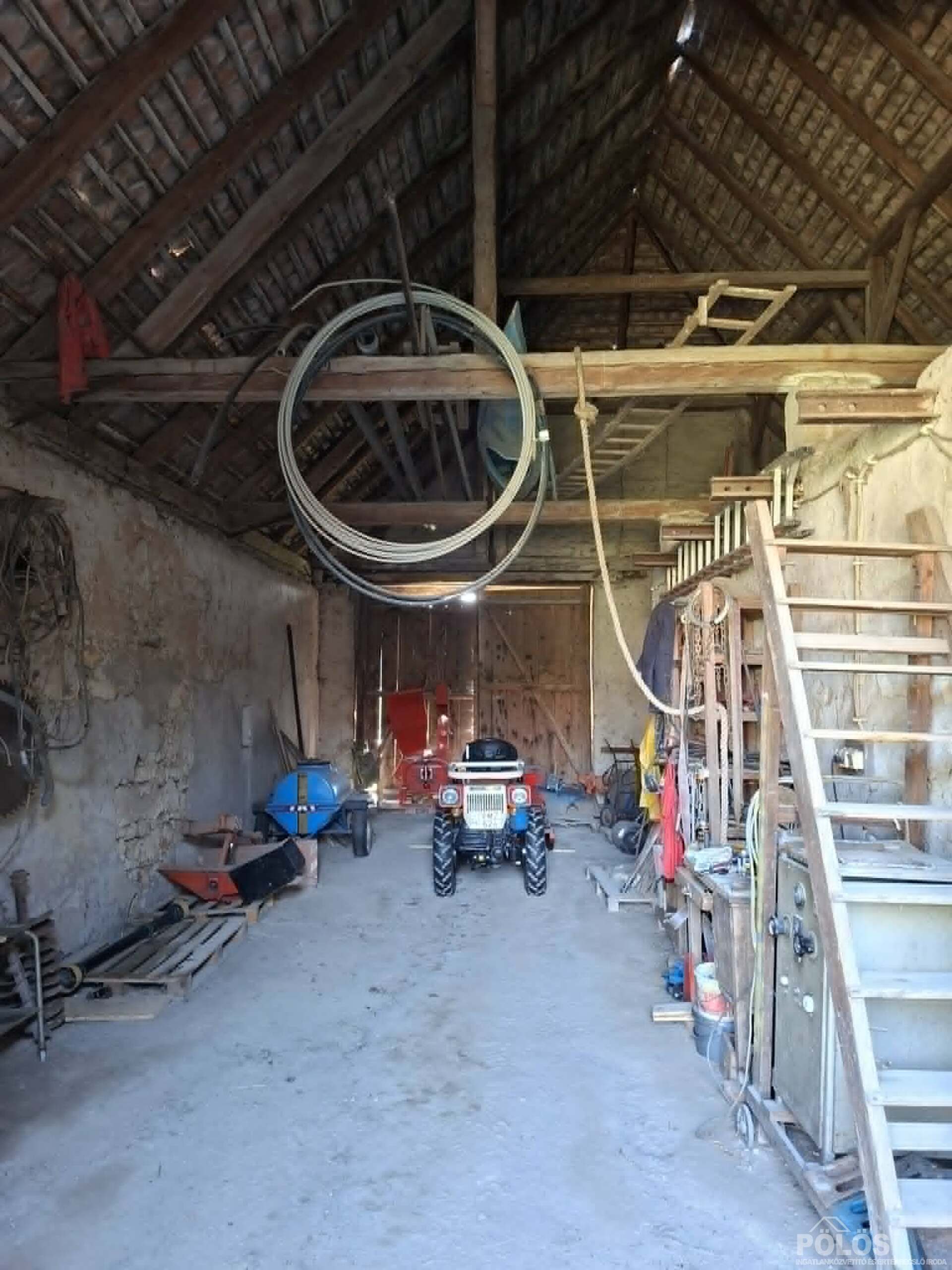Fertőrákoson központi helyen sok lehetőséget rejtő ingatlan eladó