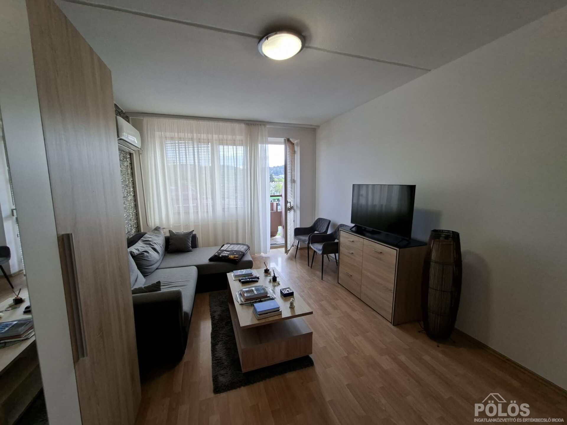 Sopronban Erzsébet kert közelében 3 szobás erkélyes lakás eladó