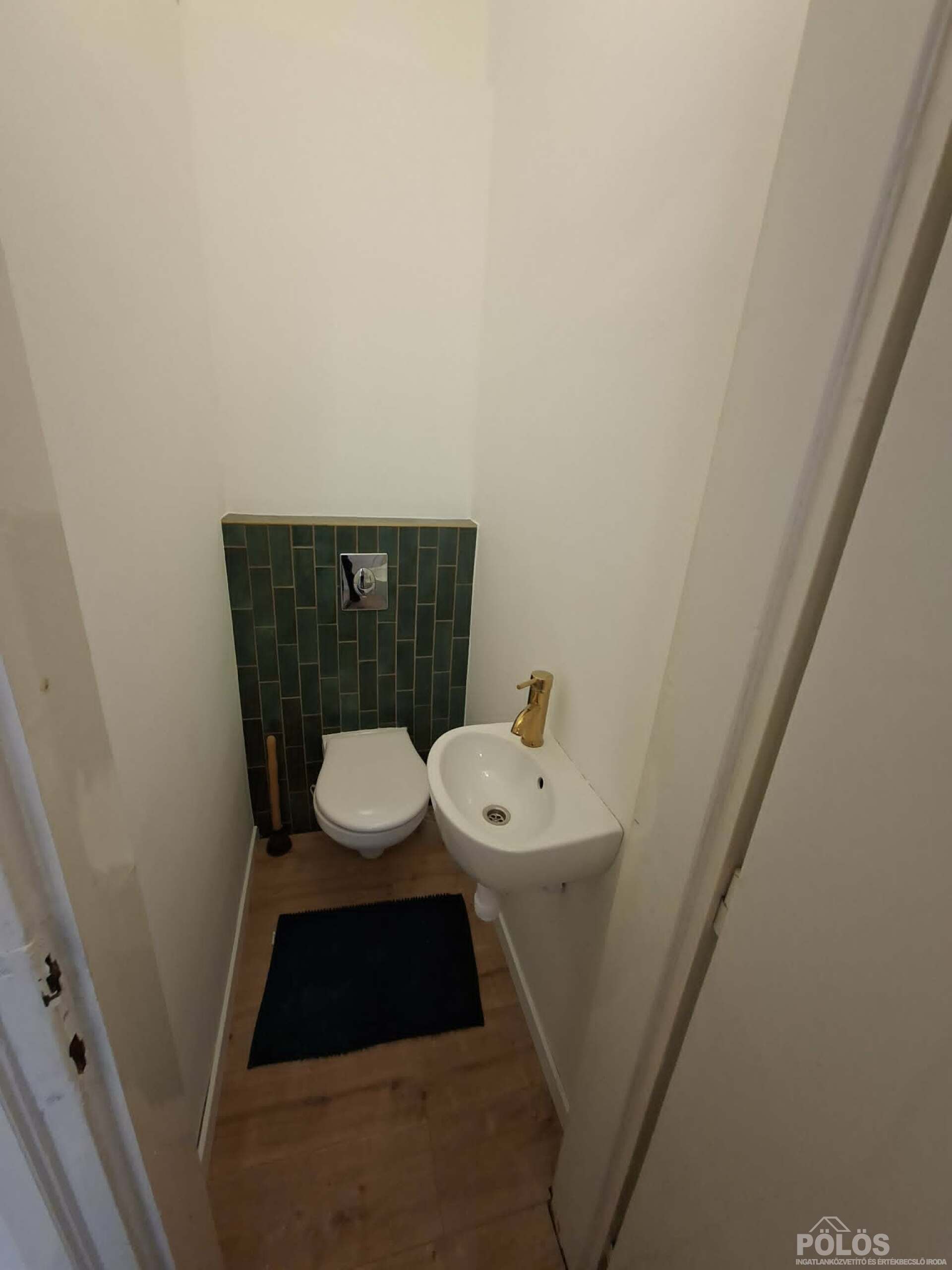 Széchenyi téren központi helyen hangulatos polgári lakás eladó