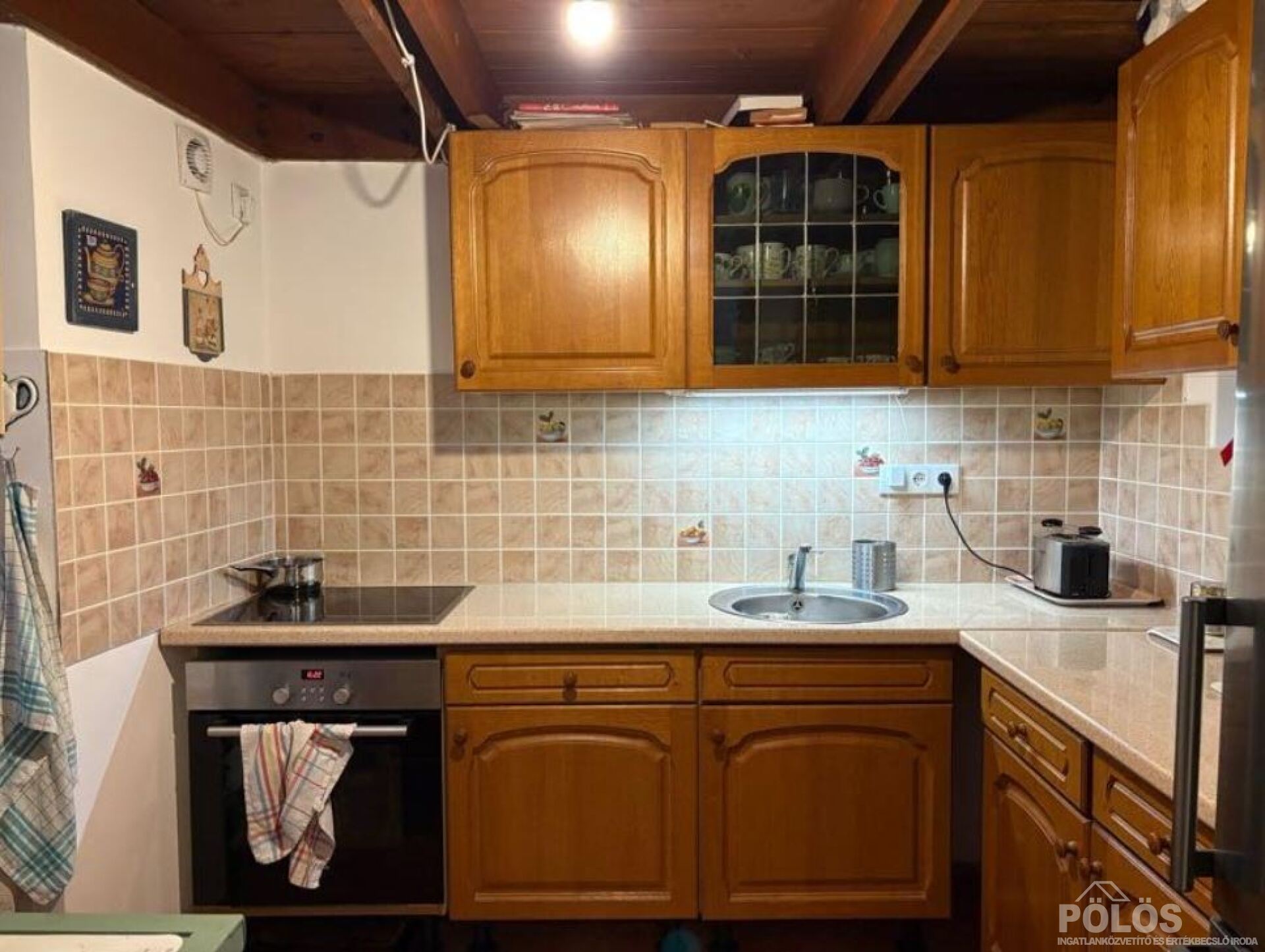 Sopronban Belvárosban egyedi hangulatú lakás eladó